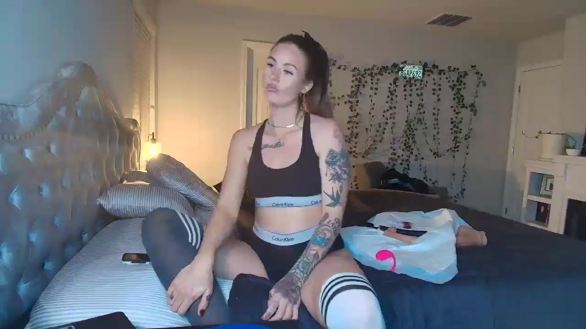 Gallery image thumbnail from stacysmommm's myfreecams stream on, 04/13/2025, 03:12 image 6 of 20