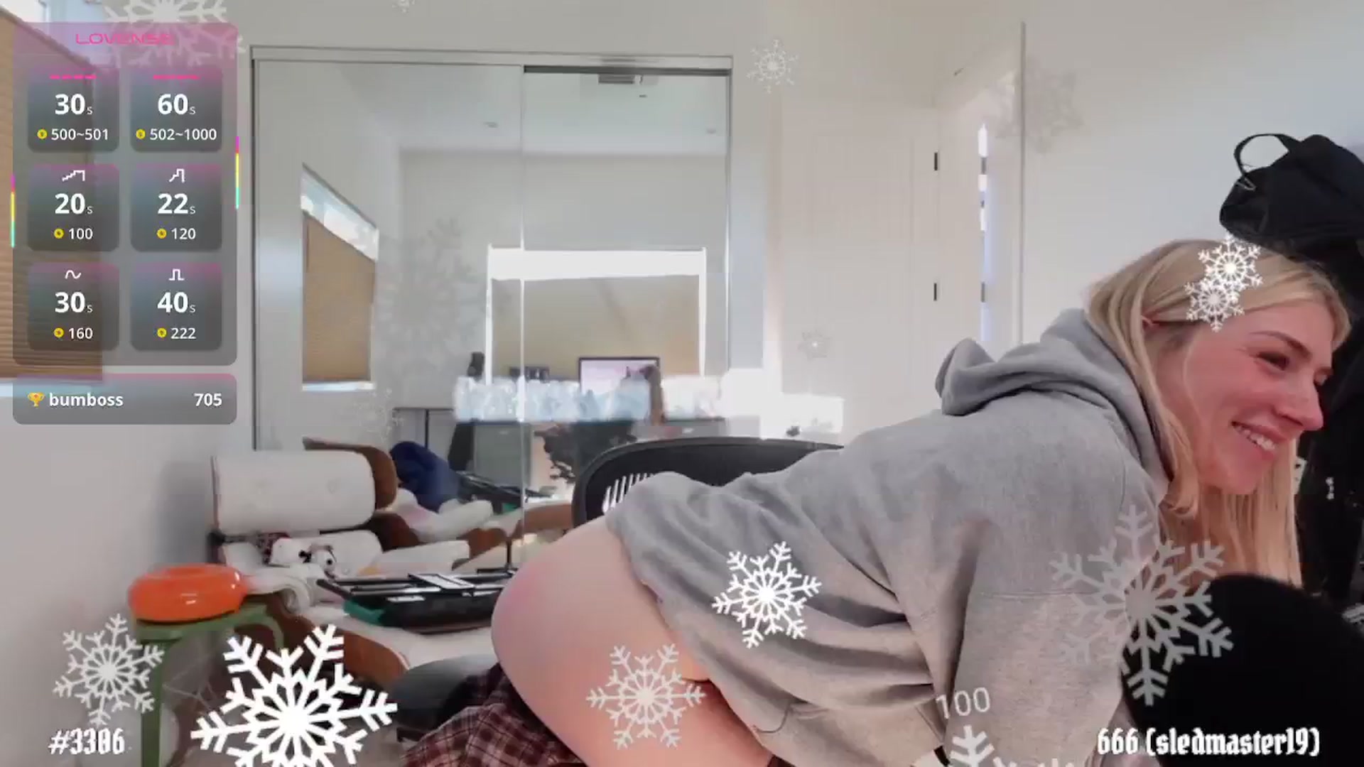 Gallery image thumbnail from stoney_bean's myfreecams stream on, 12/06/2025, 23:49 image 9 of 20