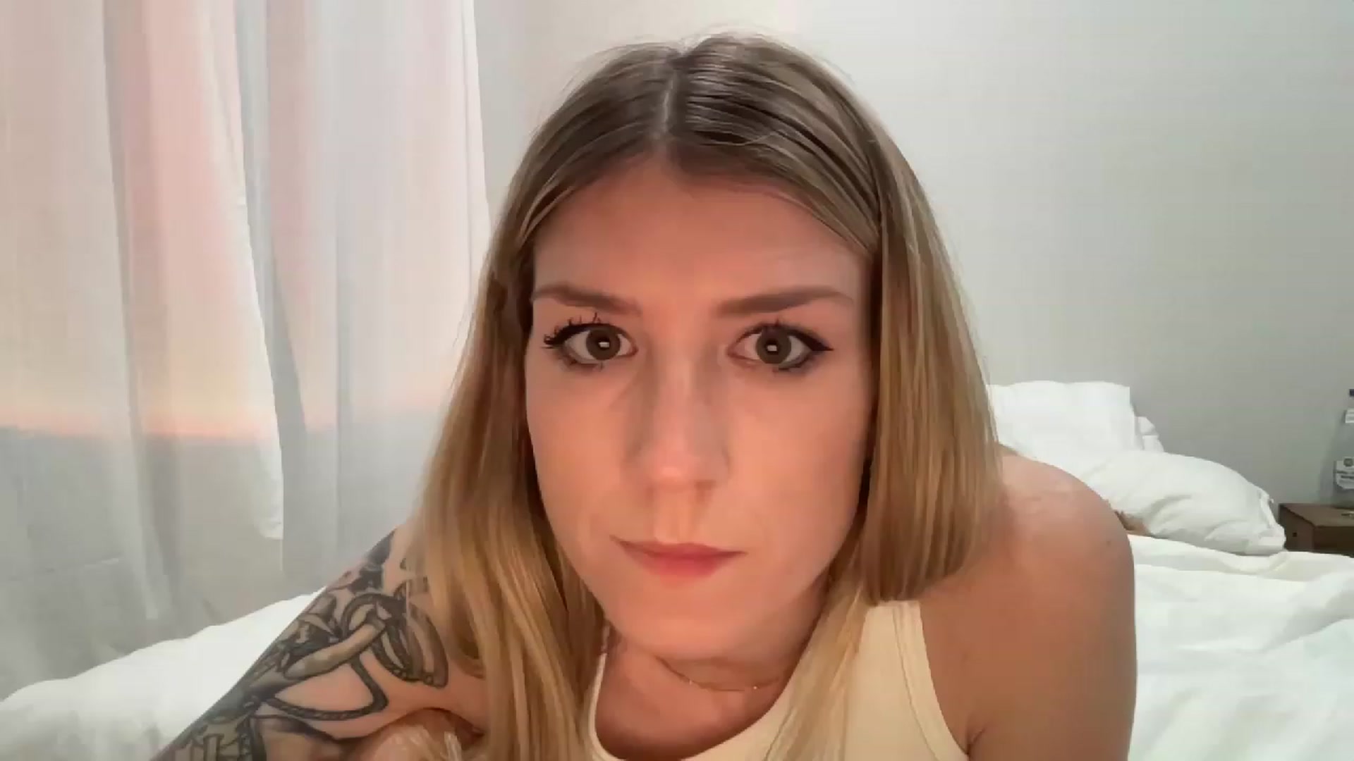 Gallery image thumbnail from stoney_fox's myfreecams stream on, 03/05/2023, 05:54 image 7 of 20