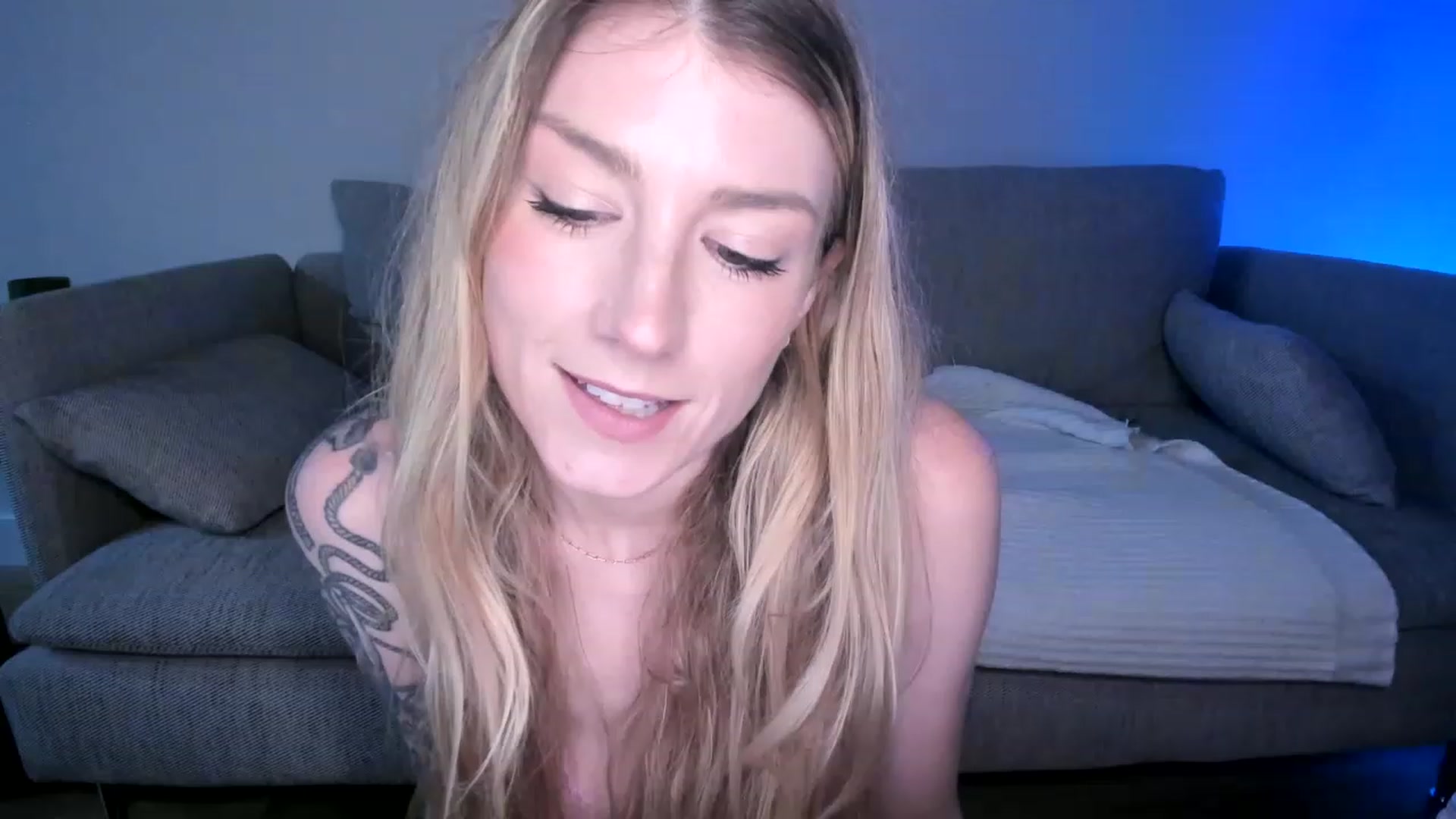Gallery image thumbnail from stoney_fox's myfreecams stream on, 05/06/2023, 06:41 image 9 of 20