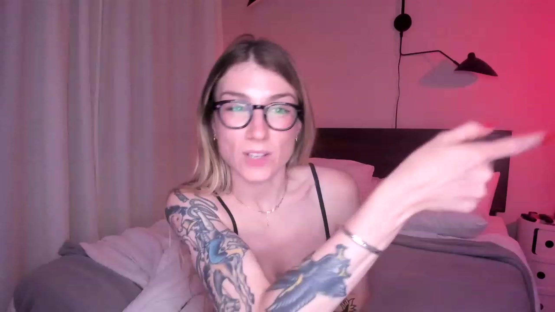 Gallery image thumbnail from stoney_fox's myfreecams stream on, 06/04/2023, 07:53 image 16 of 20