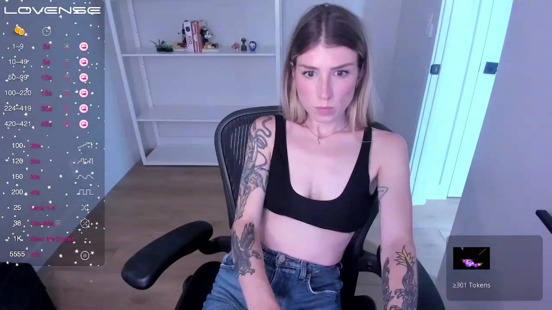 Gallery image thumbnail from stoney_fox's myfreecams stream on, 07/06/2023, 23:06 image 11 of 20