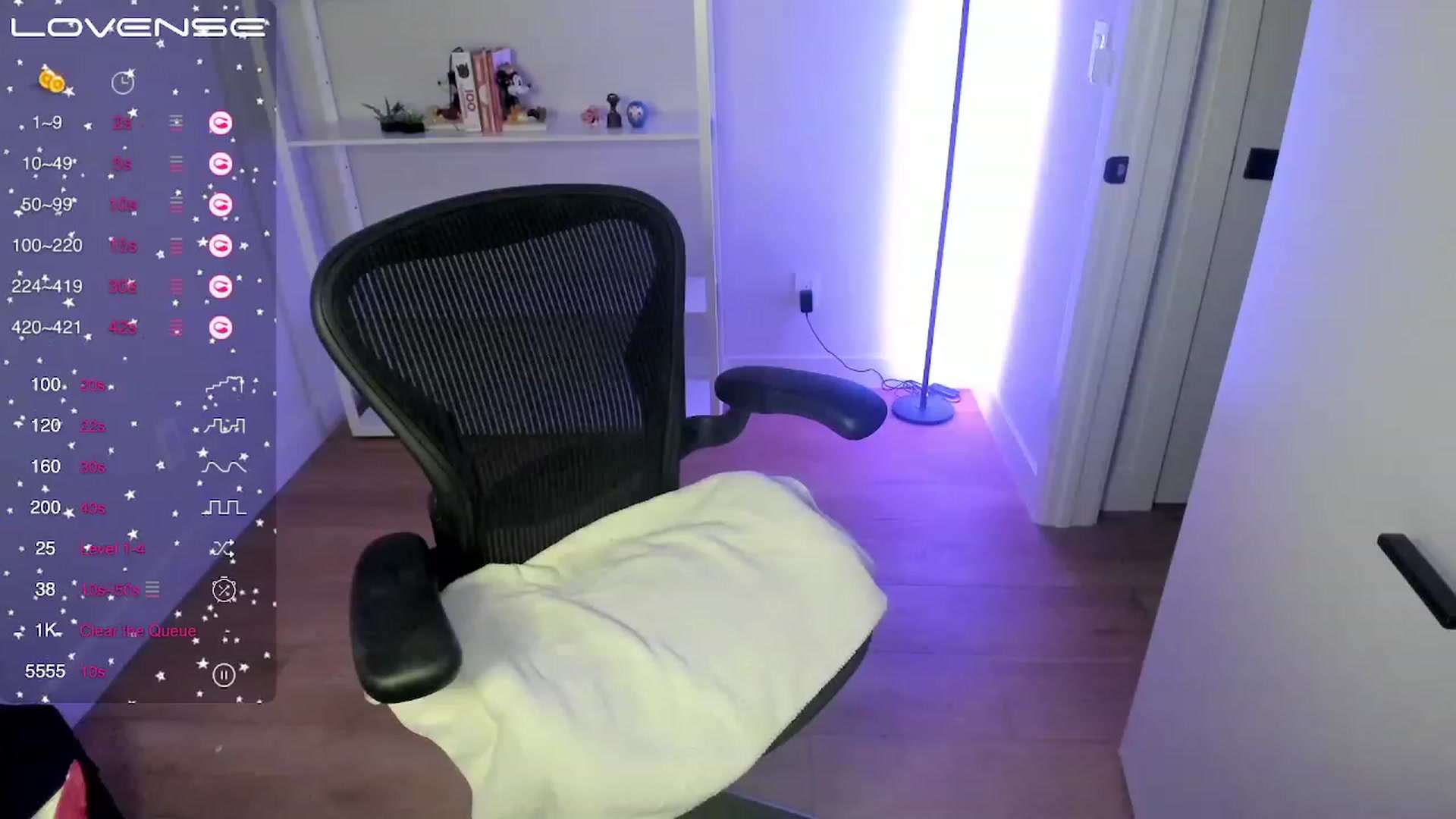 Gallery image thumbnail from stoney_fox's myfreecams stream on, 07/07/2023, 05:06 image 3 of 20