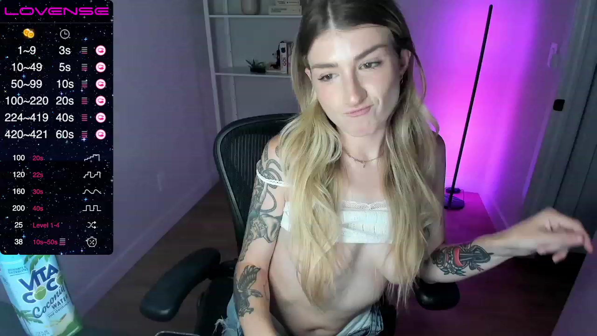 Gallery image thumbnail from stoney_fox's myfreecams stream on, 08/03/2023, 04:42 image 8 of 20