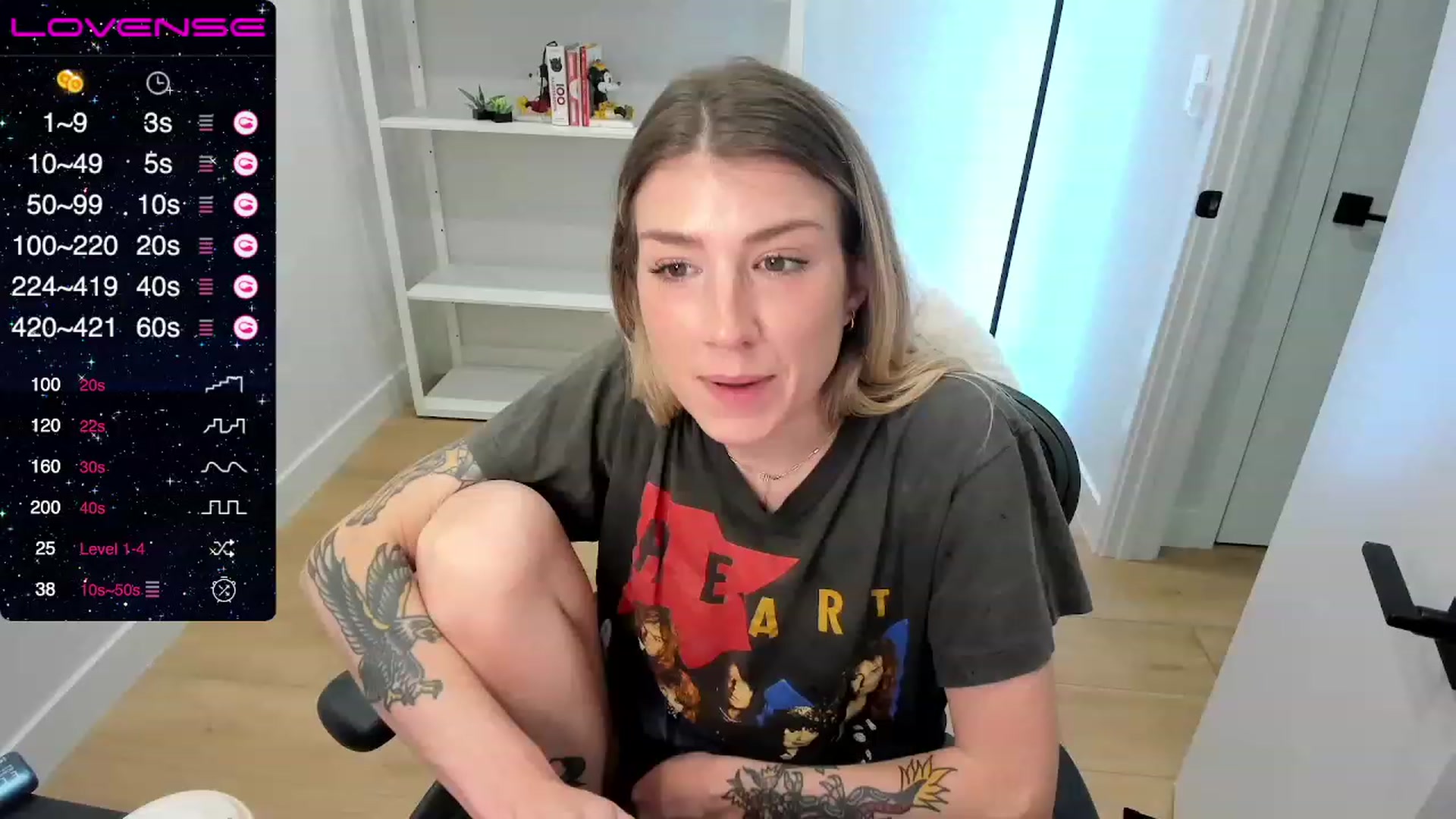 Gallery image thumbnail from stoney_fox's myfreecams stream on, 08/03/2023, 16:13 image 16 of 20