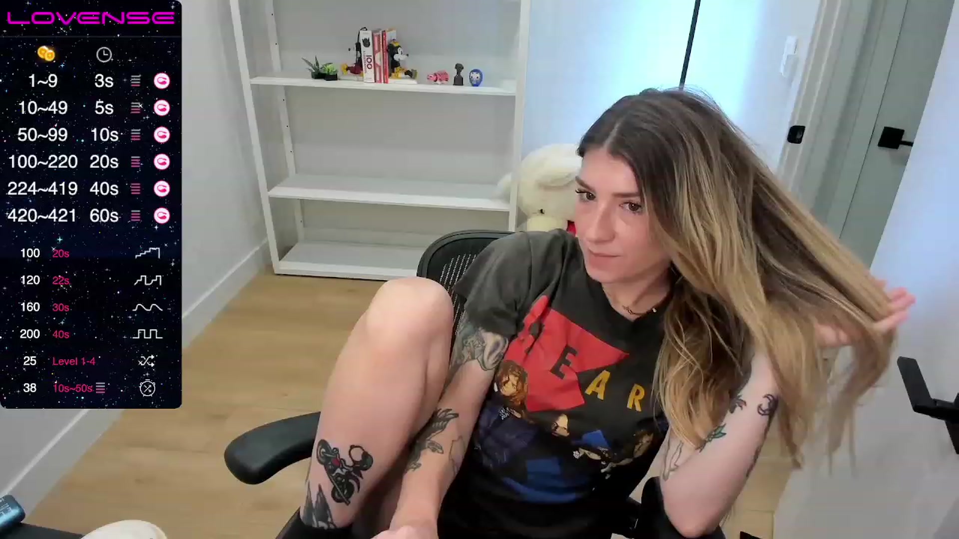 Gallery image thumbnail from stoney_fox's myfreecams stream on, 08/03/2023, 16:13 image 18 of 20