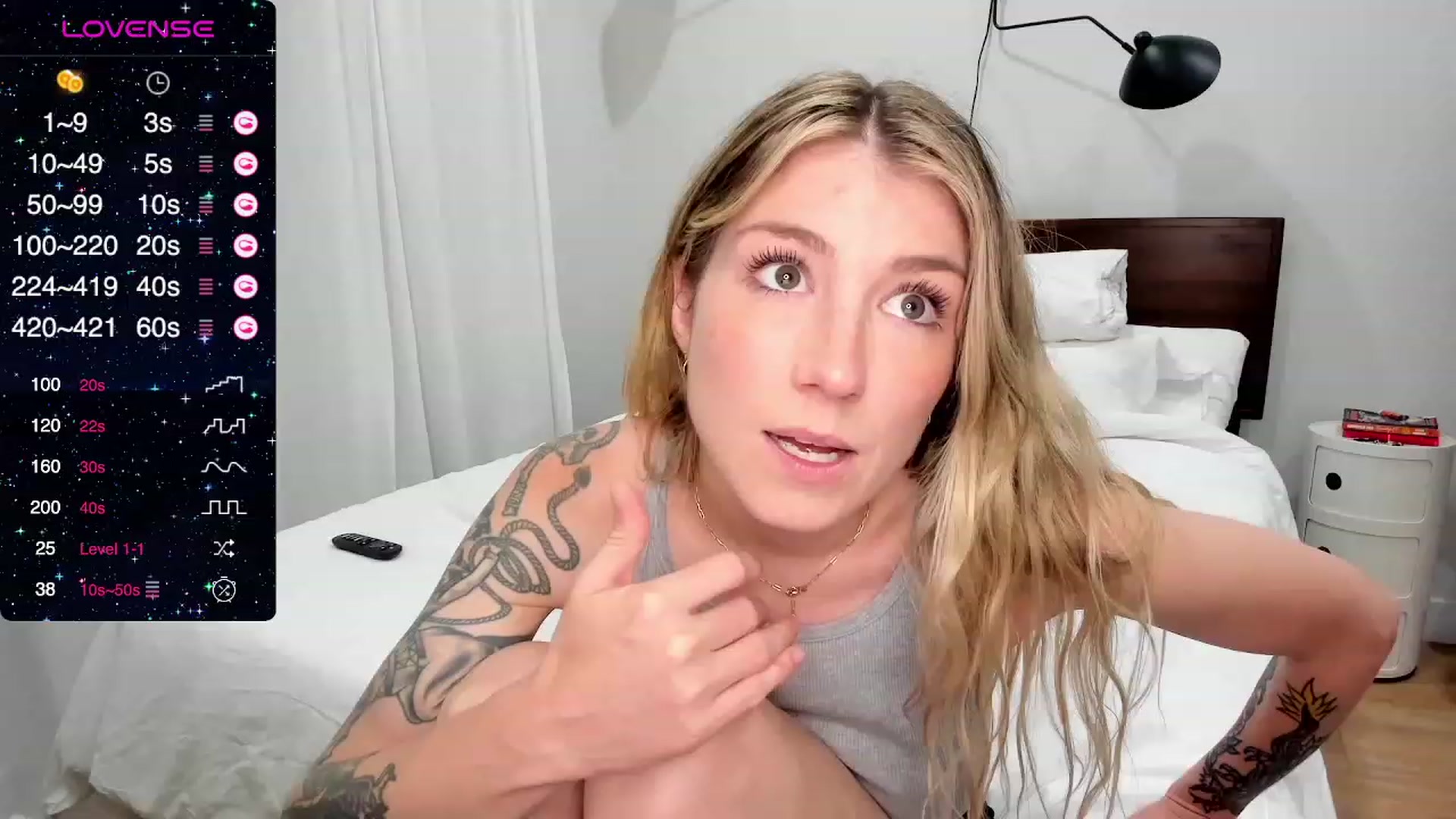 Gallery image thumbnail from stoney_fox's myfreecams stream on, 08/22/2023, 03:31 image 13 of 20