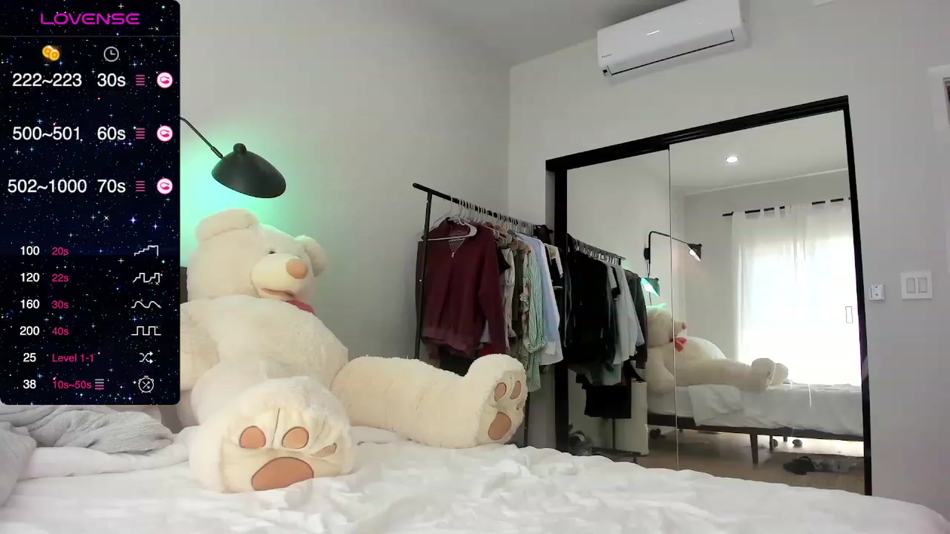 Gallery image thumbnail from stoney_fox's myfreecams stream on, 08/22/2023, 22:36 image 2 of 20