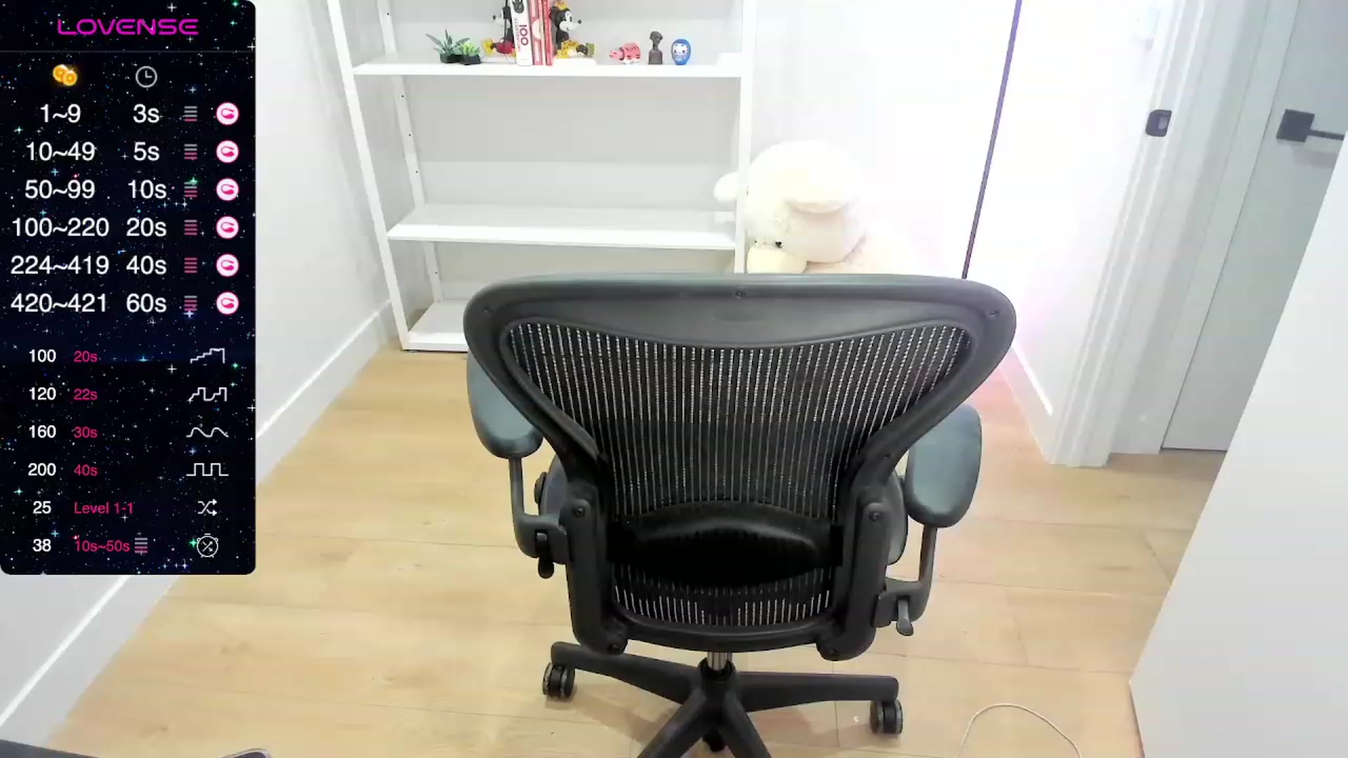 Gallery image thumbnail from stoney_fox's myfreecams stream on, 08/28/2023, 02:49 image 6 of 20