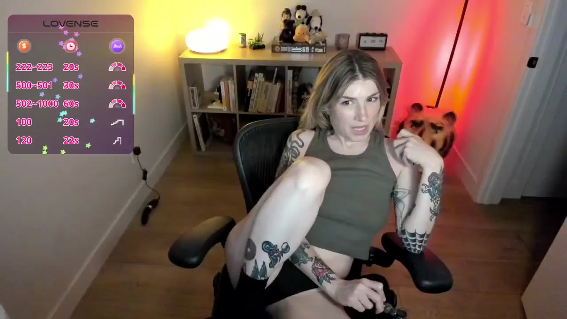 Gallery image thumbnail from stoney_fox's myfreecams stream on, 09/21/2025, 07:27 image 13 of 20