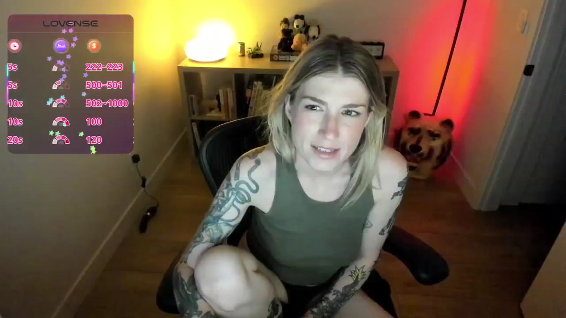 Gallery image thumbnail from stoney_fox's myfreecams stream on, 09/21/2025, 07:27 image 6 of 20