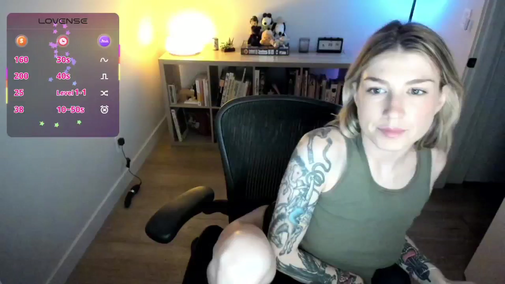 Gallery image thumbnail from stoney_fox's myfreecams stream on, 09/21/2025, 07:27 image 1 of 20