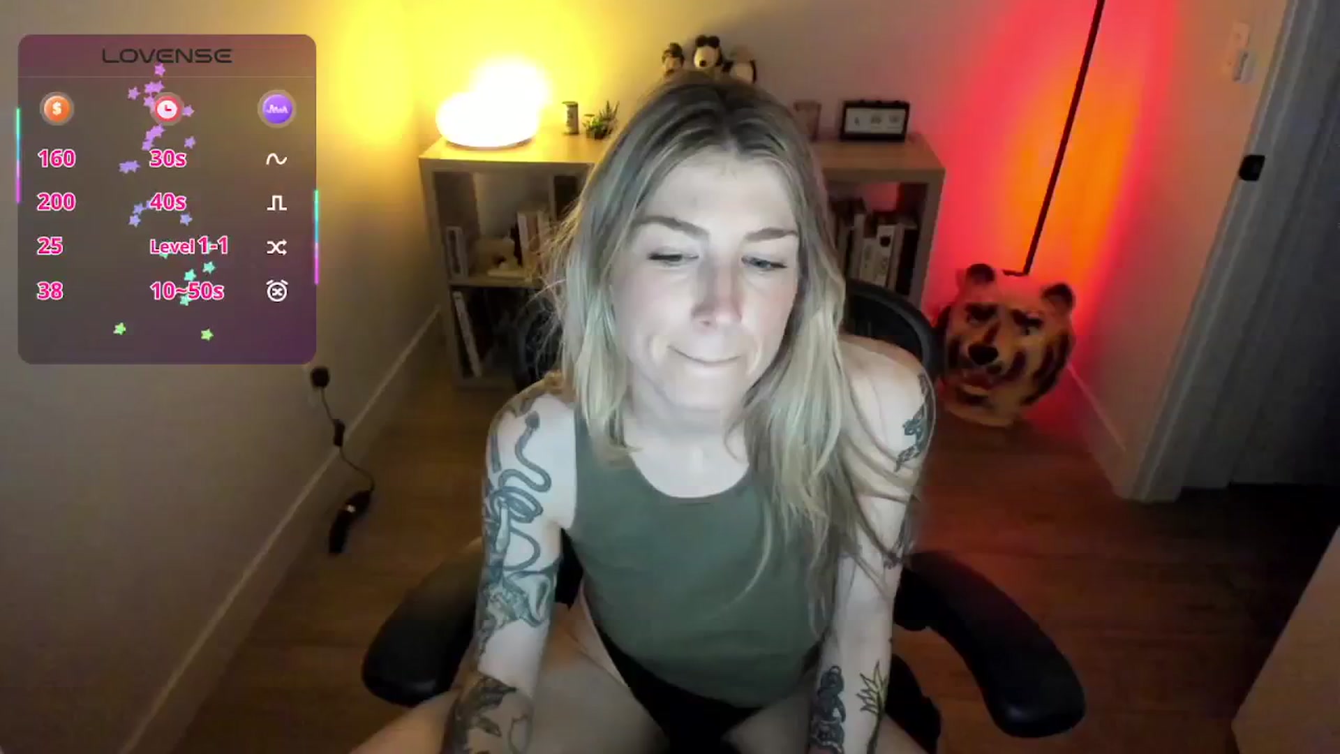 Gallery image thumbnail from stoney_fox's myfreecams stream on, 09/21/2025, 07:27 image 8 of 20