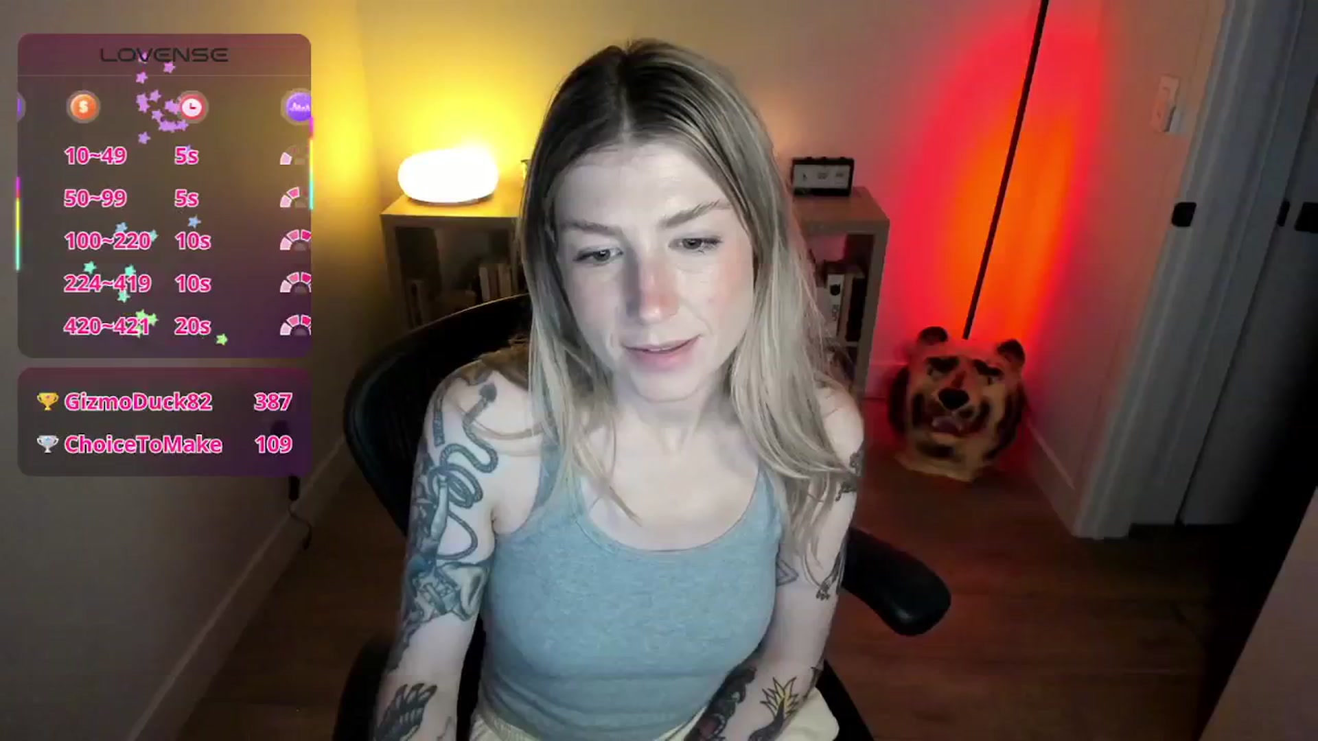 Gallery image thumbnail from stoney_fox's myfreecams stream on, 09/22/2025, 02:22 image 16 of 20