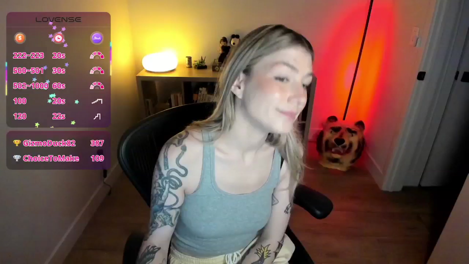 Gallery image thumbnail from stoney_fox's myfreecams stream on, 09/22/2025, 02:22 image 14 of 20