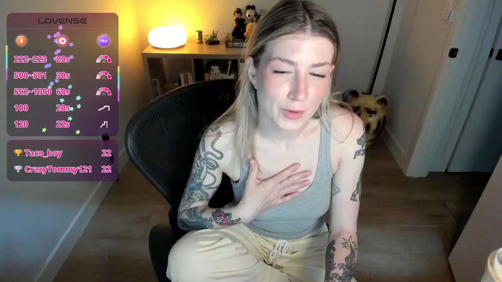 Gallery image thumbnail from stoney_fox's myfreecams stream on, 09/22/2025, 02:22 image 4 of 20