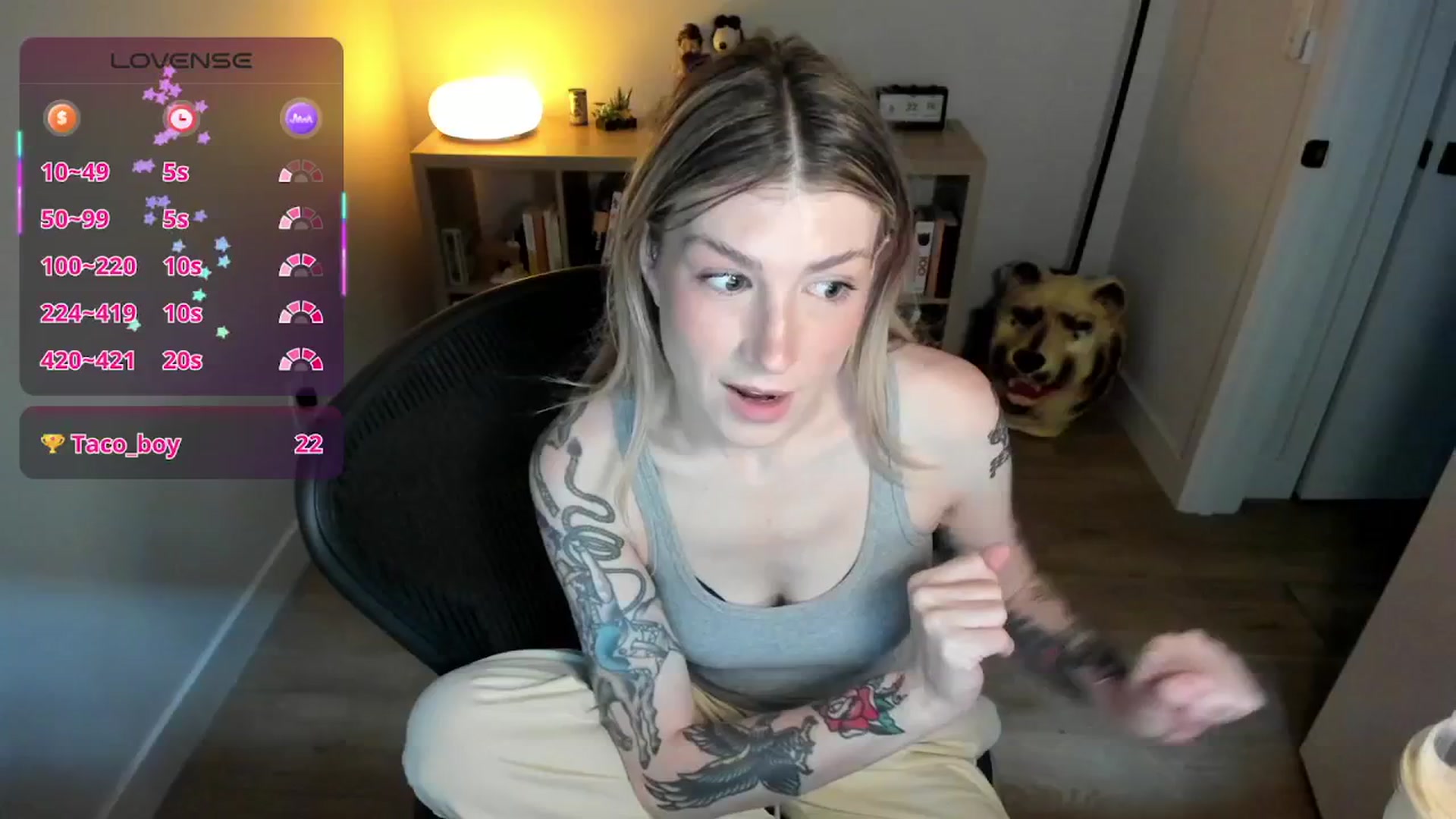 Gallery image thumbnail from stoney_fox's myfreecams stream on, 09/22/2025, 02:22 image 2 of 20