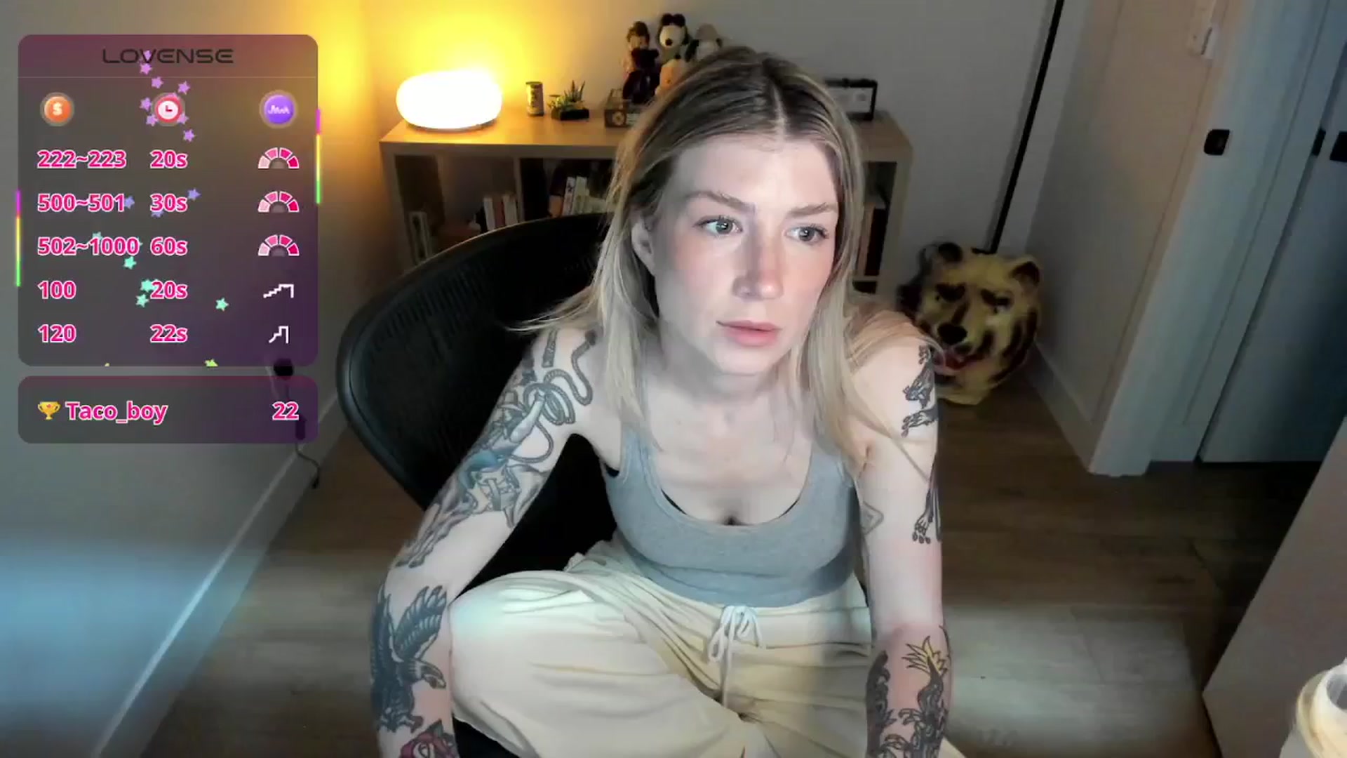 Gallery image thumbnail from stoney_fox's myfreecams stream on, 09/22/2025, 02:22 image 3 of 20