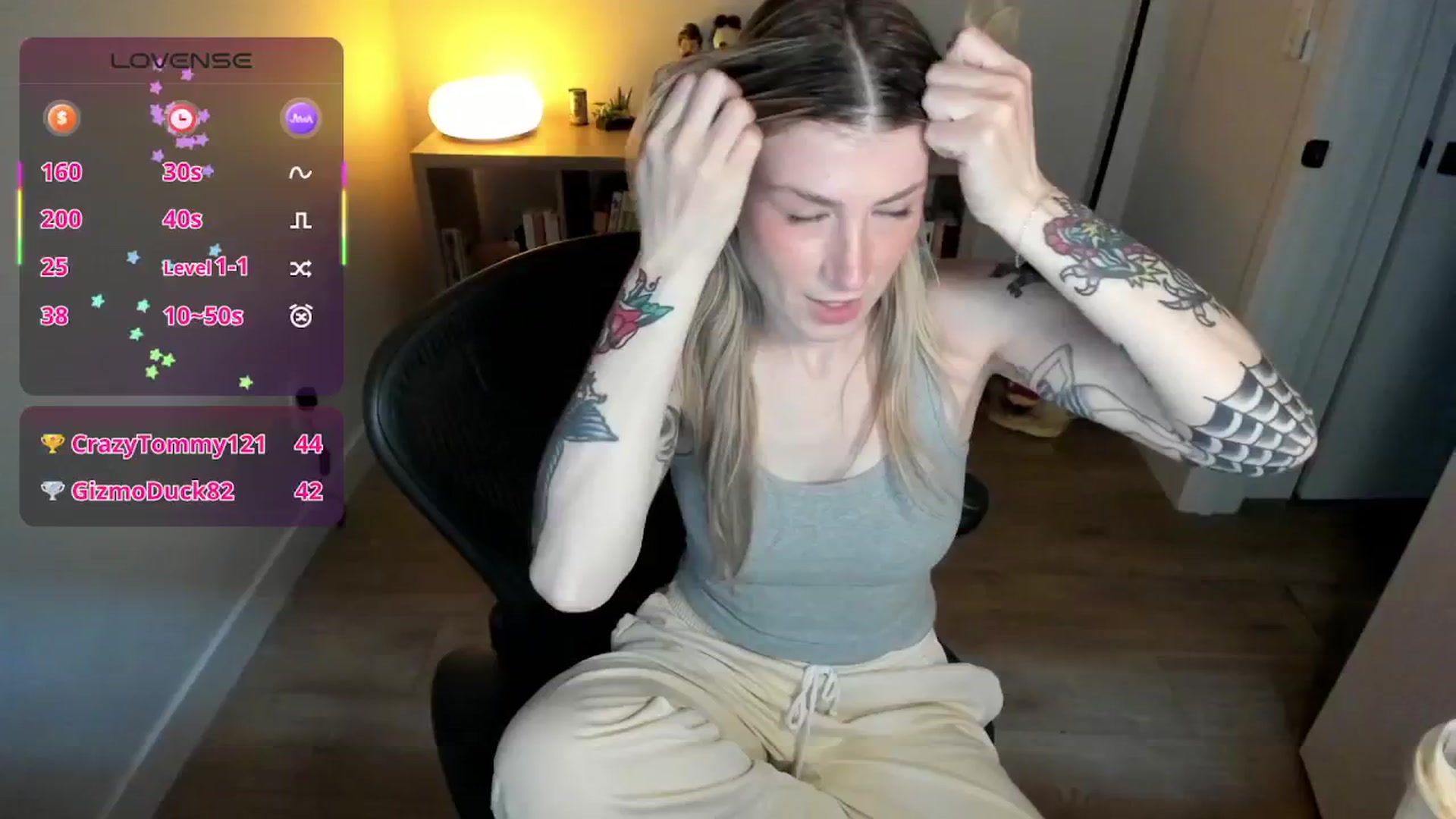 Gallery image thumbnail from stoney_fox's myfreecams stream on, 09/22/2025, 02:22 image 5 of 20