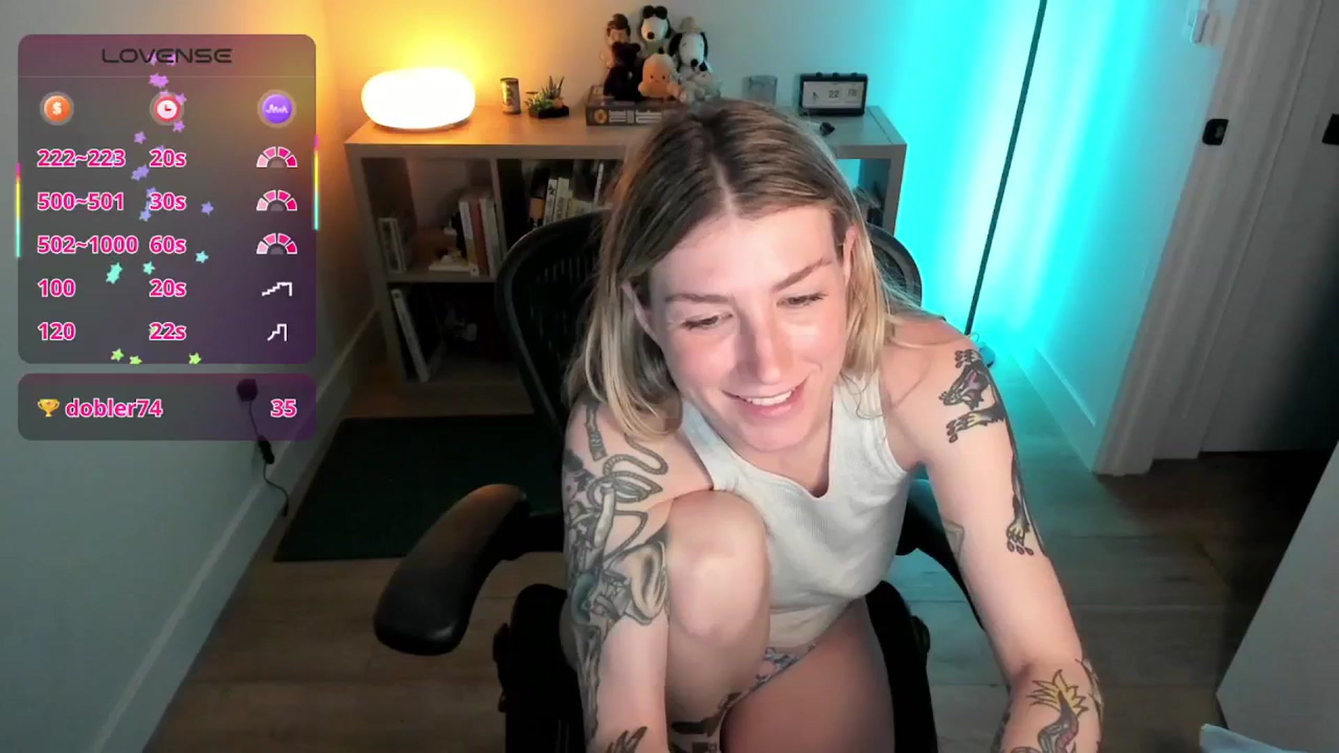 Gallery image thumbnail from stoney_fox's myfreecams stream on, 09/26/2025, 04:55 image 6 of 20