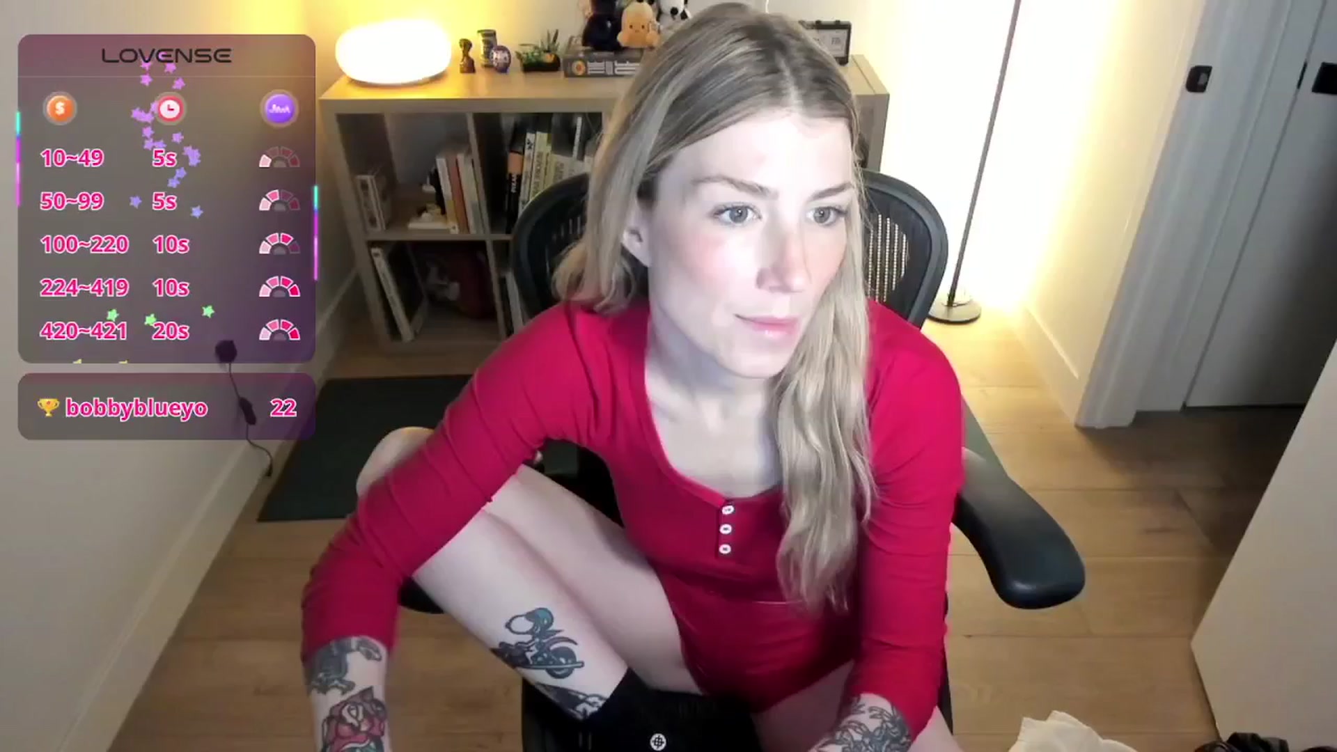 Gallery image thumbnail from stoney_fox's myfreecams stream on, 09/27/2025, 04:04 image 14 of 20