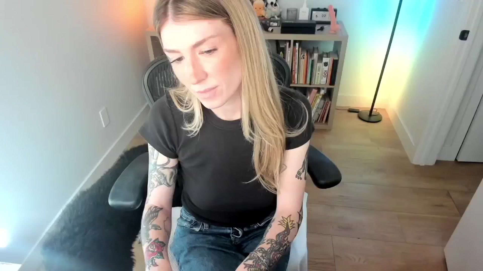 Gallery image thumbnail from stoney_fox's myfreecams stream on, 09/29/2025, 22:02 image 12 of 20