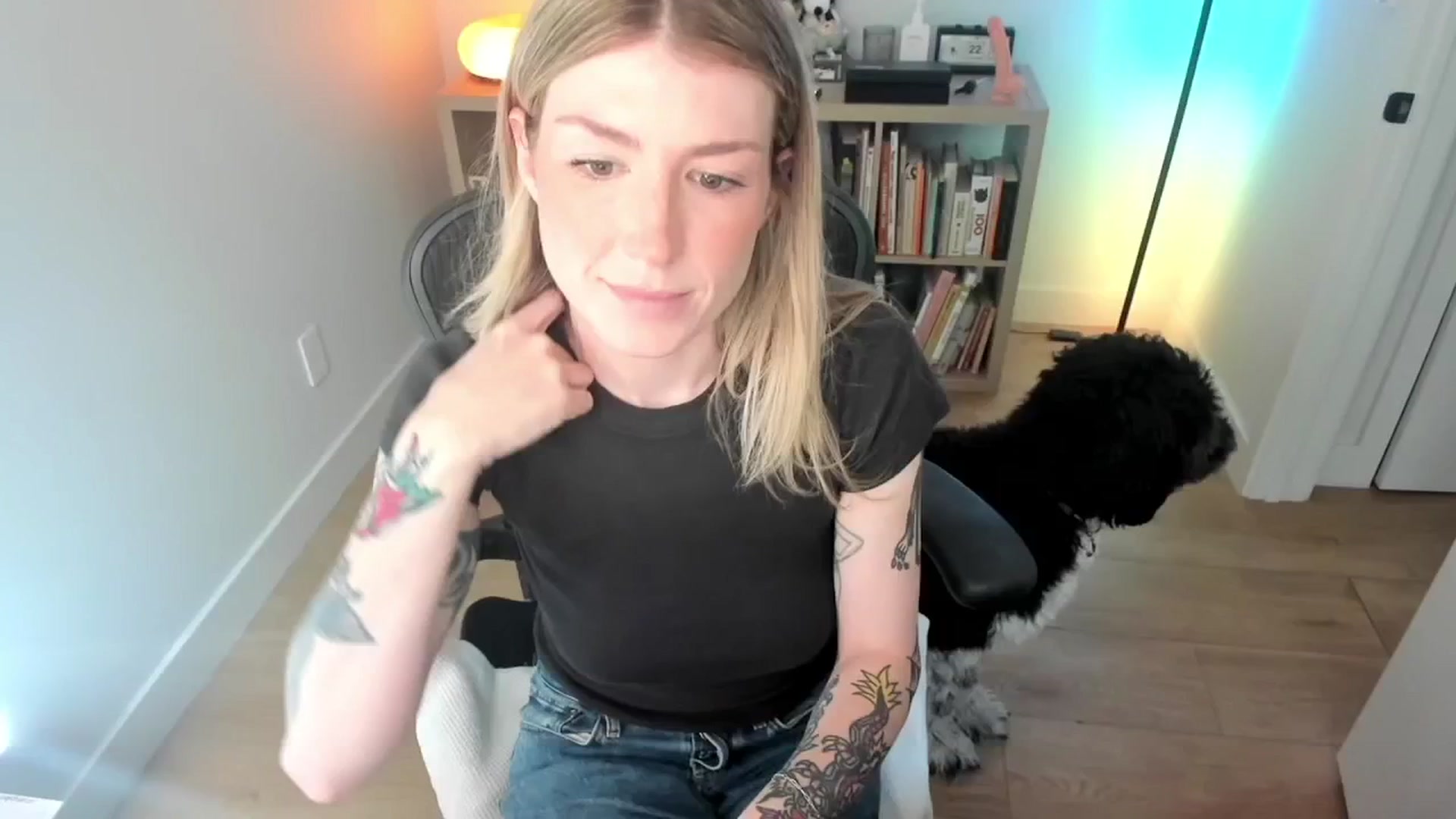 Gallery image thumbnail from stoney_fox's myfreecams stream on, 09/29/2025, 22:02 image 9 of 20