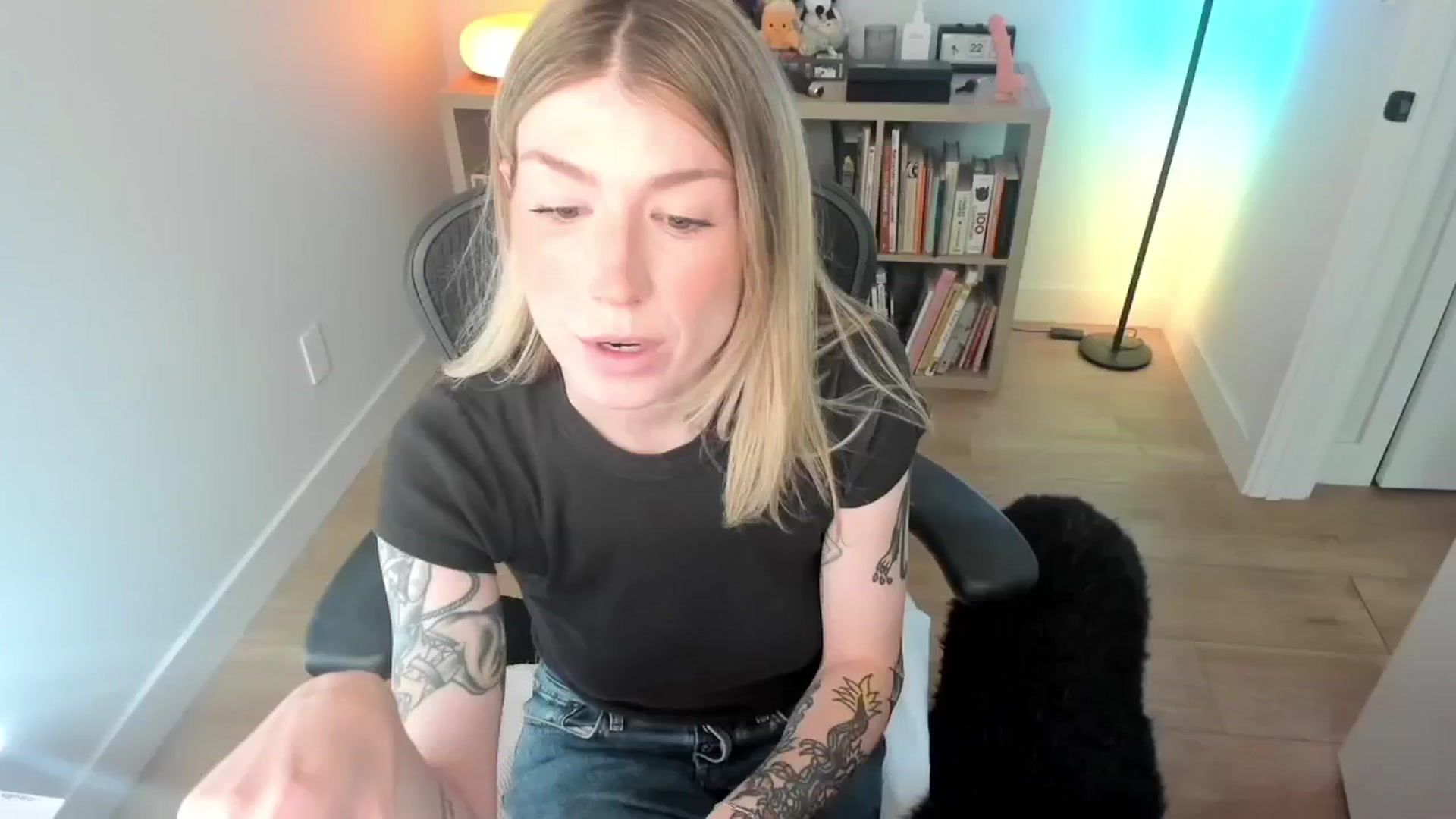 Gallery image thumbnail from stoney_fox's myfreecams stream on, 09/29/2025, 22:02 image 7 of 20