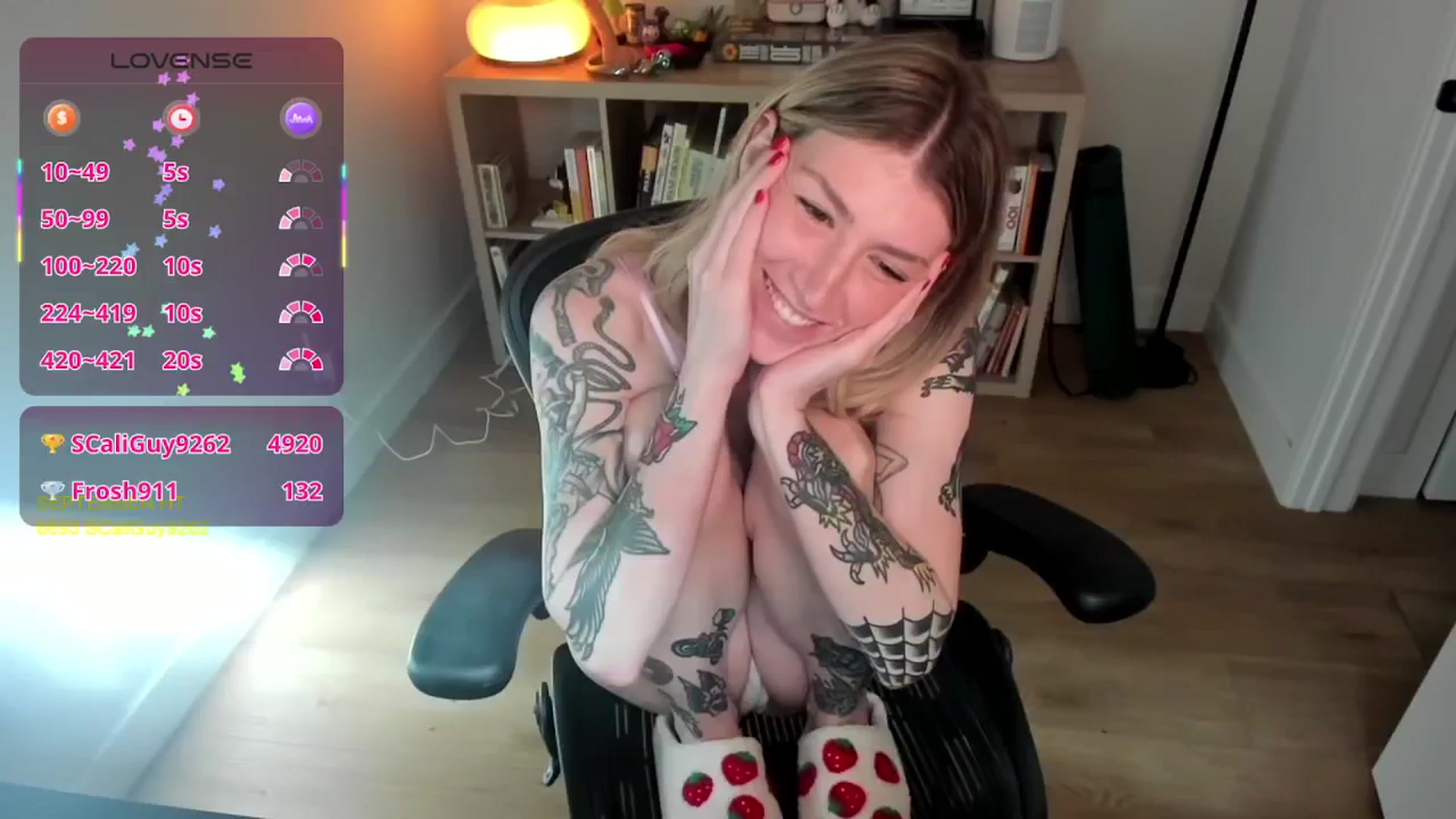 Gallery image thumbnail from stoney_fox's myfreecams stream on, 10/02/2025, 22:41 image 5 of 20
