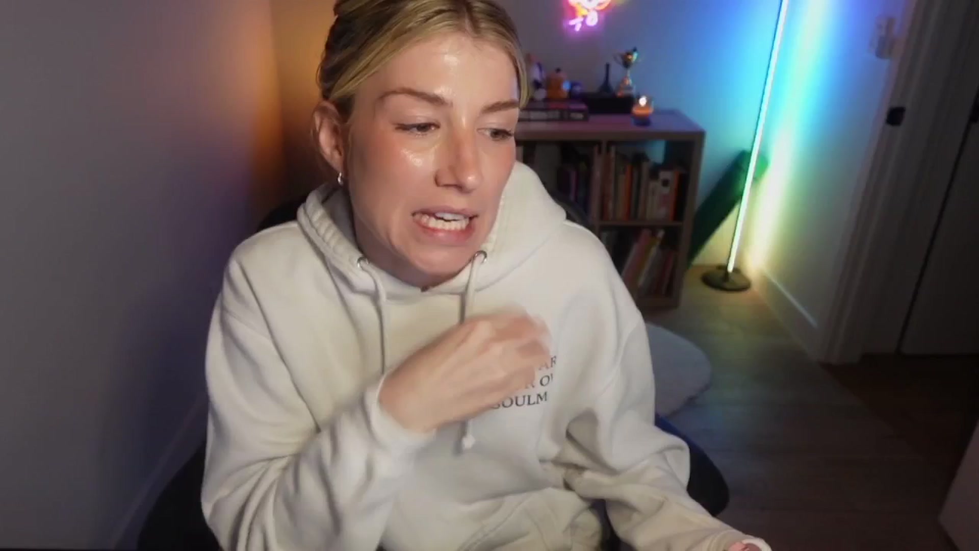 Gallery image thumbnail from stoney_fox's myfreecams stream on, 10/24/2025, 04:06 image 6 of 20