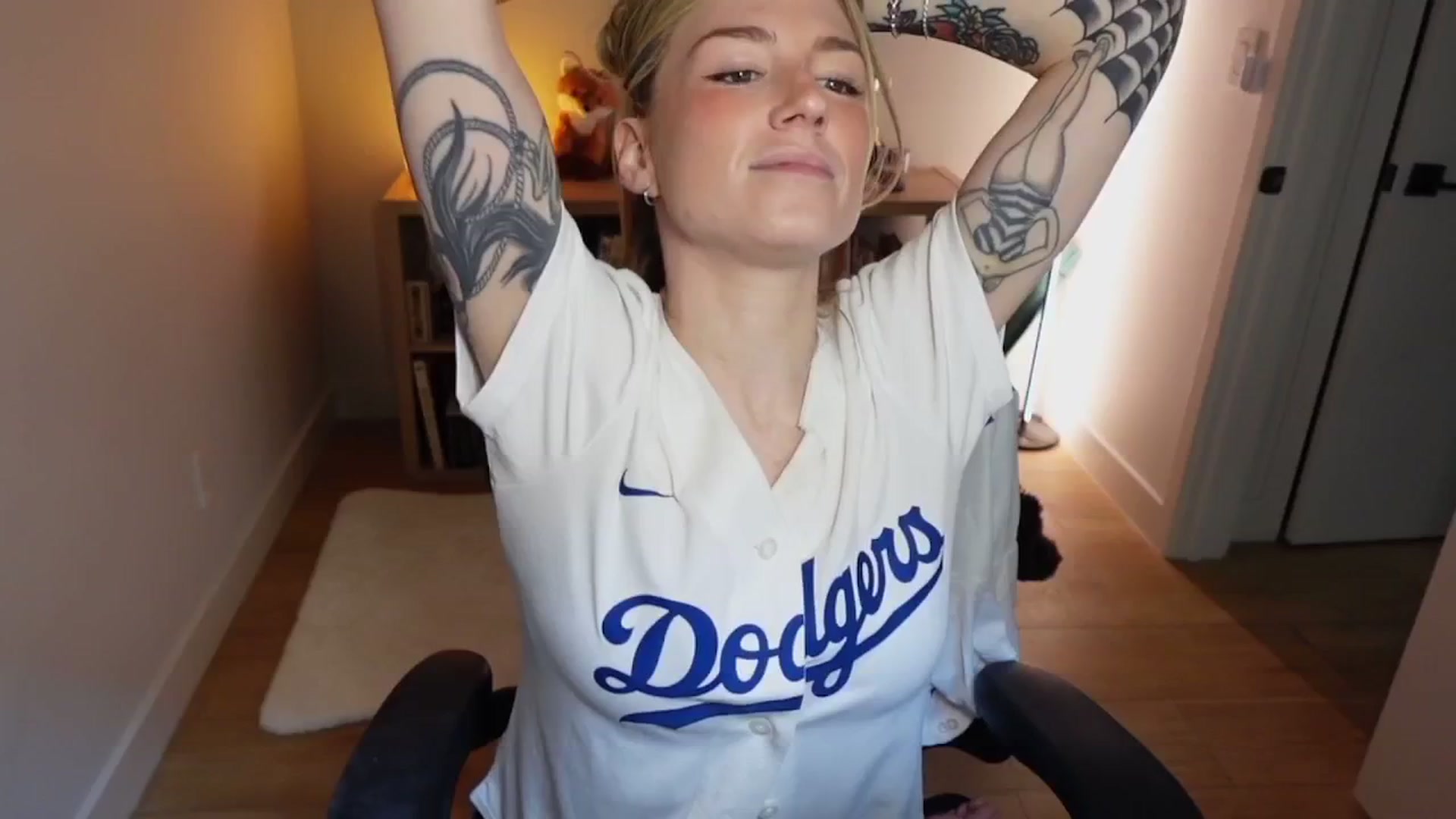 Gallery image thumbnail from stoney_fox's myfreecams stream on, 10/24/2025, 23:56 image 13 of 20