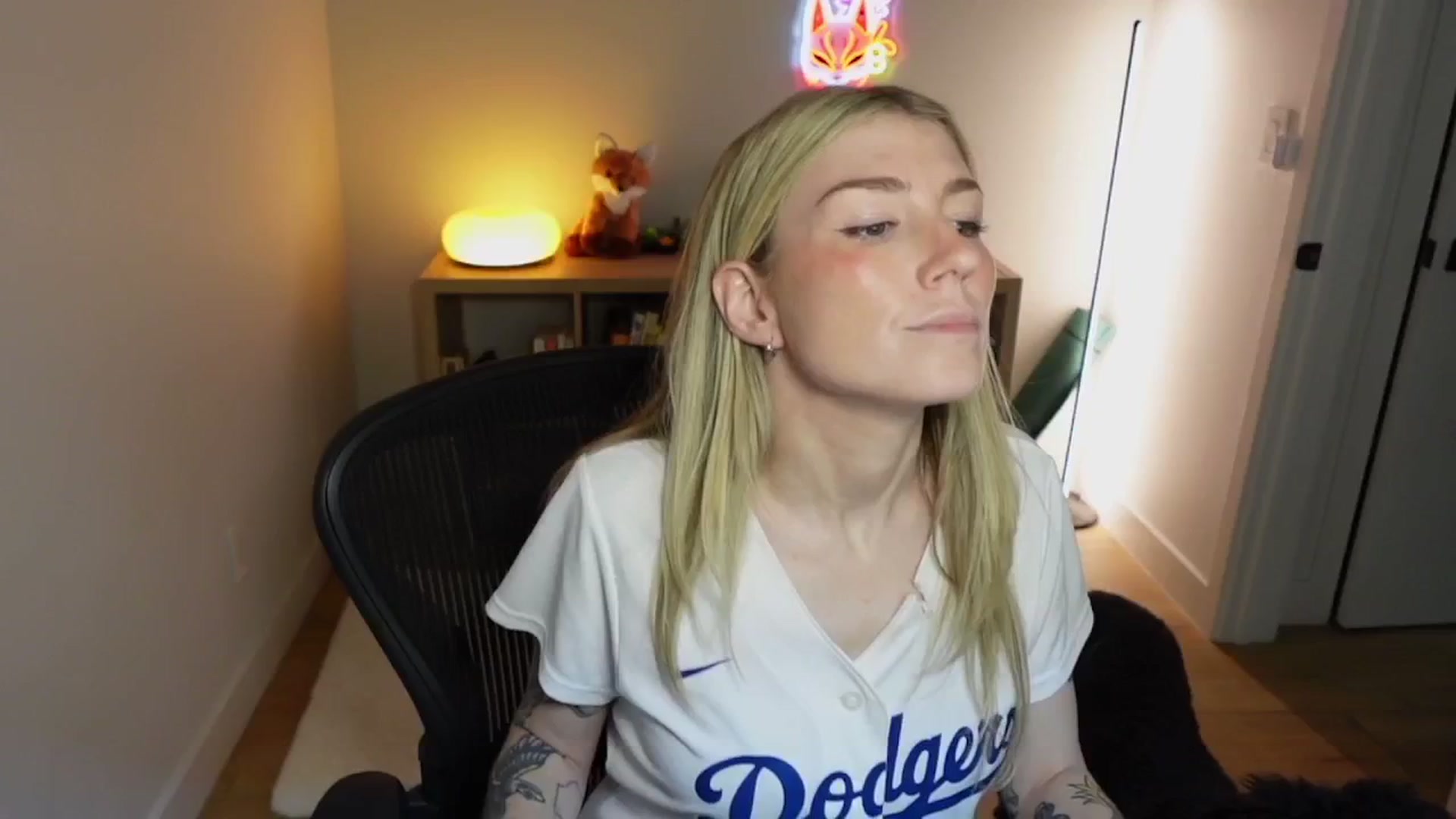 Gallery image thumbnail from stoney_fox's myfreecams stream on, 10/24/2025, 23:56 image 19 of 20