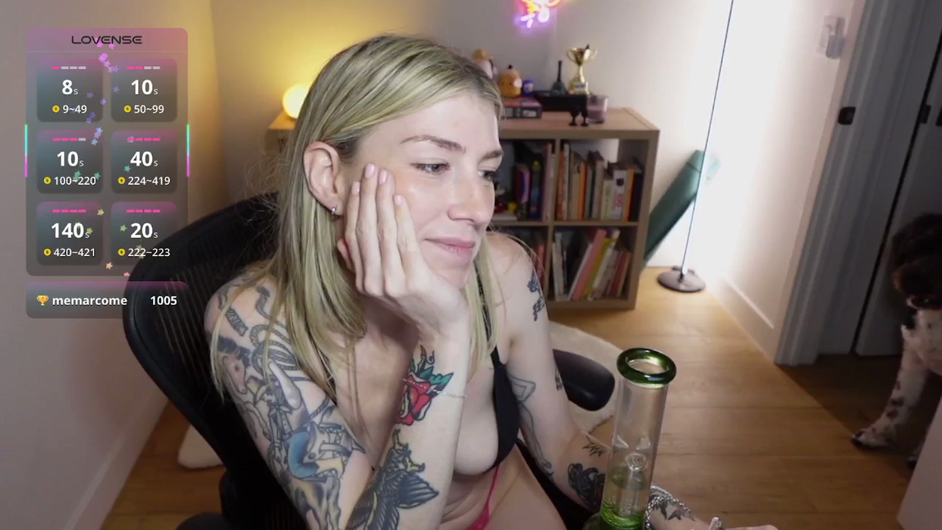 Gallery image thumbnail from stoney_fox's myfreecams stream on, 10/25/2025, 05:53 image 10 of 20