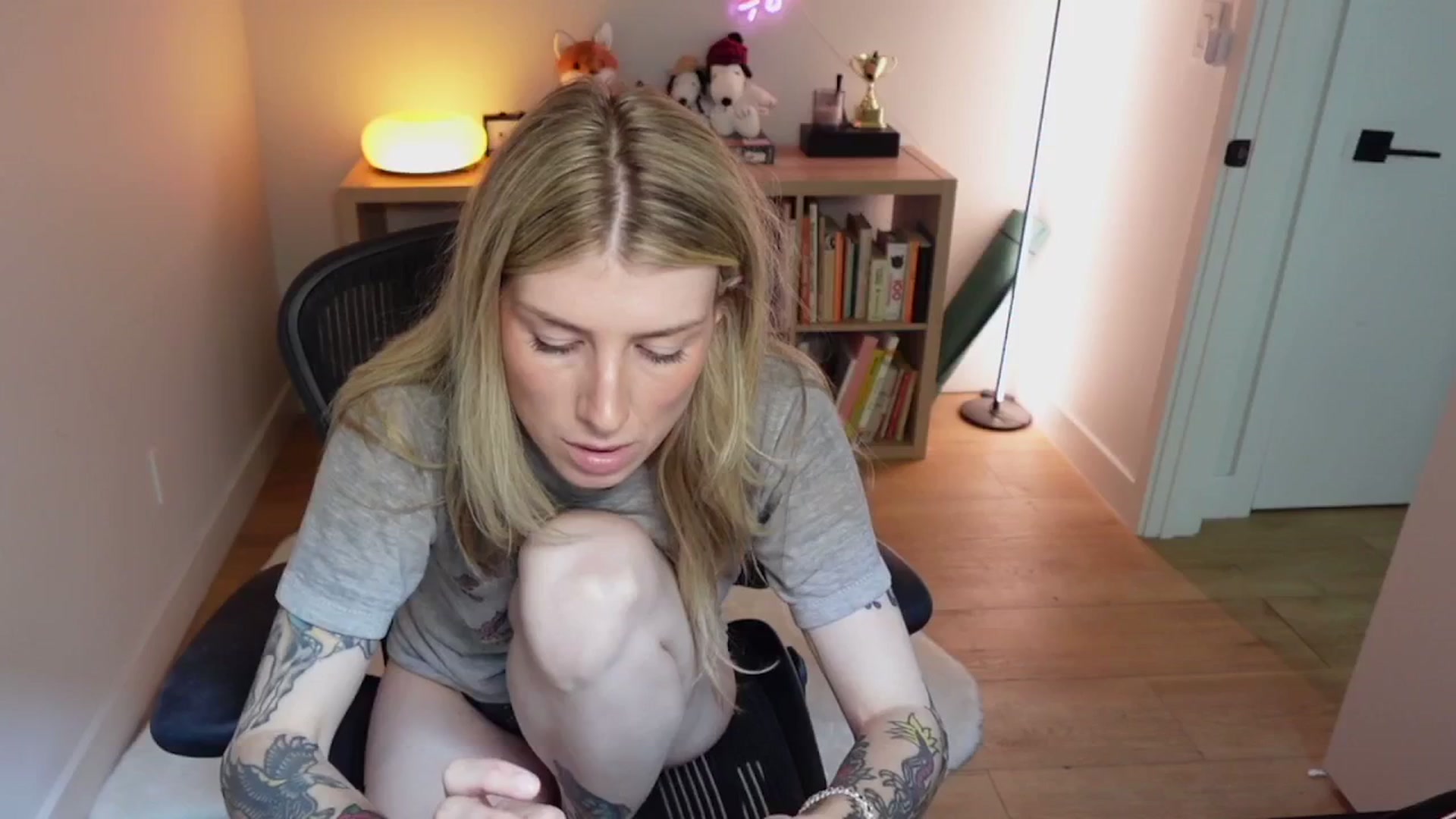 Gallery image thumbnail from stoney_fox's myfreecams stream on, 10/26/2025, 20:58 image 8 of 20