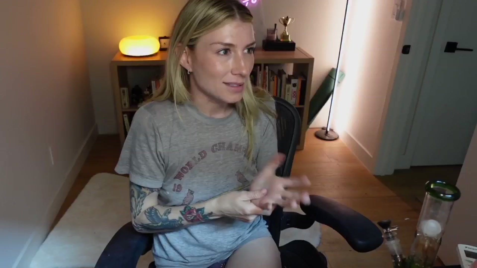Gallery image thumbnail from stoney_fox's myfreecams stream on, 10/26/2025, 22:42 image 11 of 20