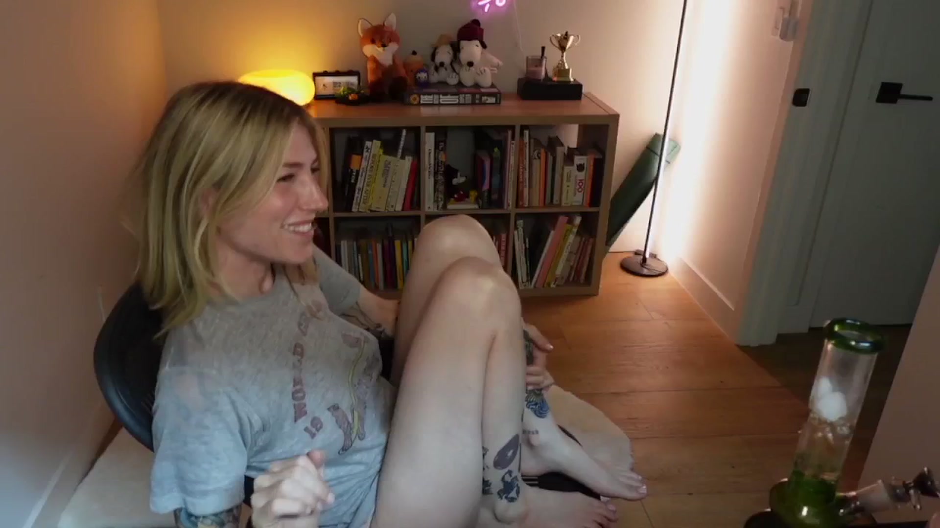 Gallery image thumbnail from stoney_fox's myfreecams stream on, 10/26/2025, 22:42 image 13 of 20