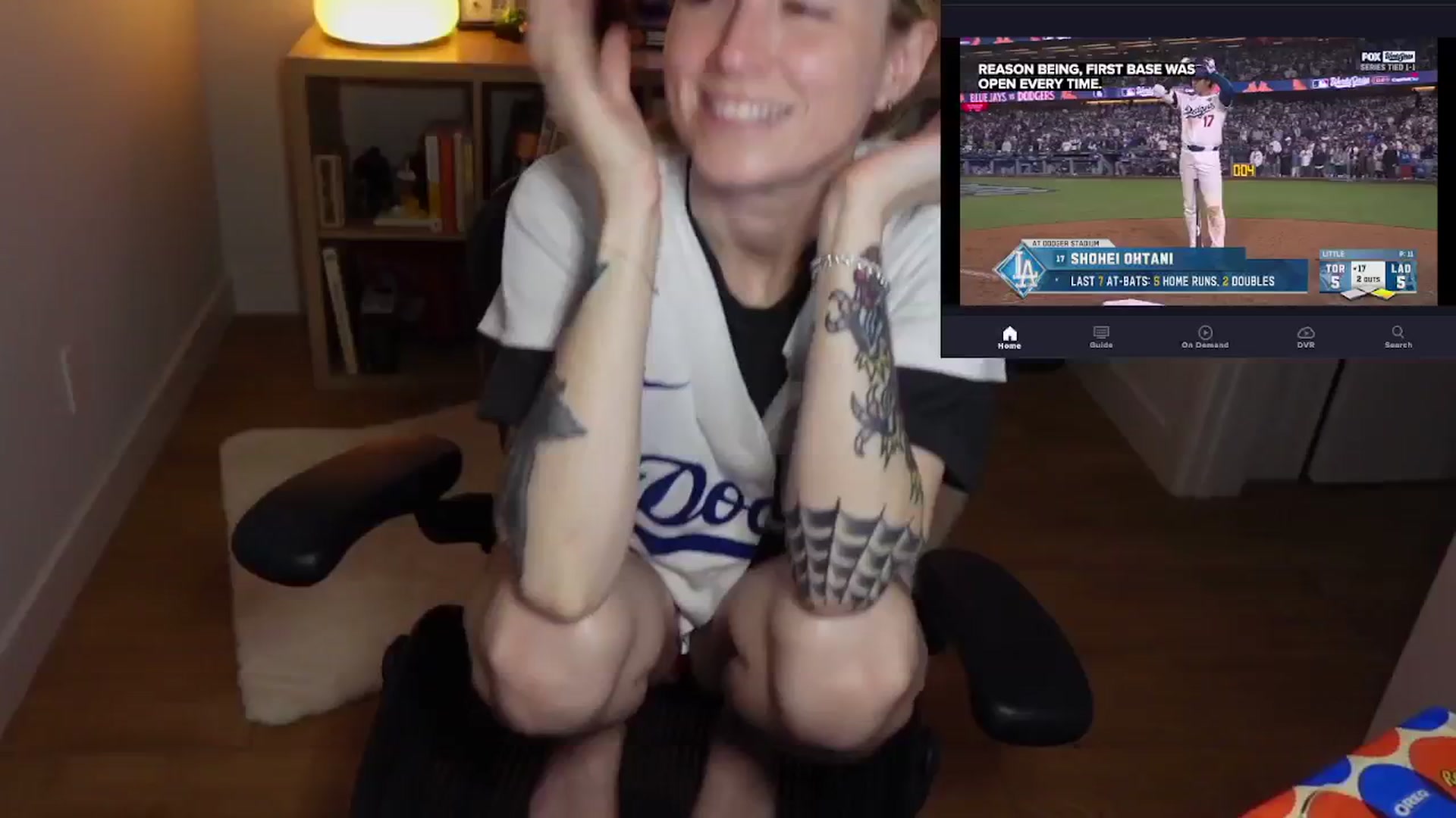 Gallery image thumbnail from stoney_fox's myfreecams stream on, 10/28/2025, 06:57 image 9 of 20
