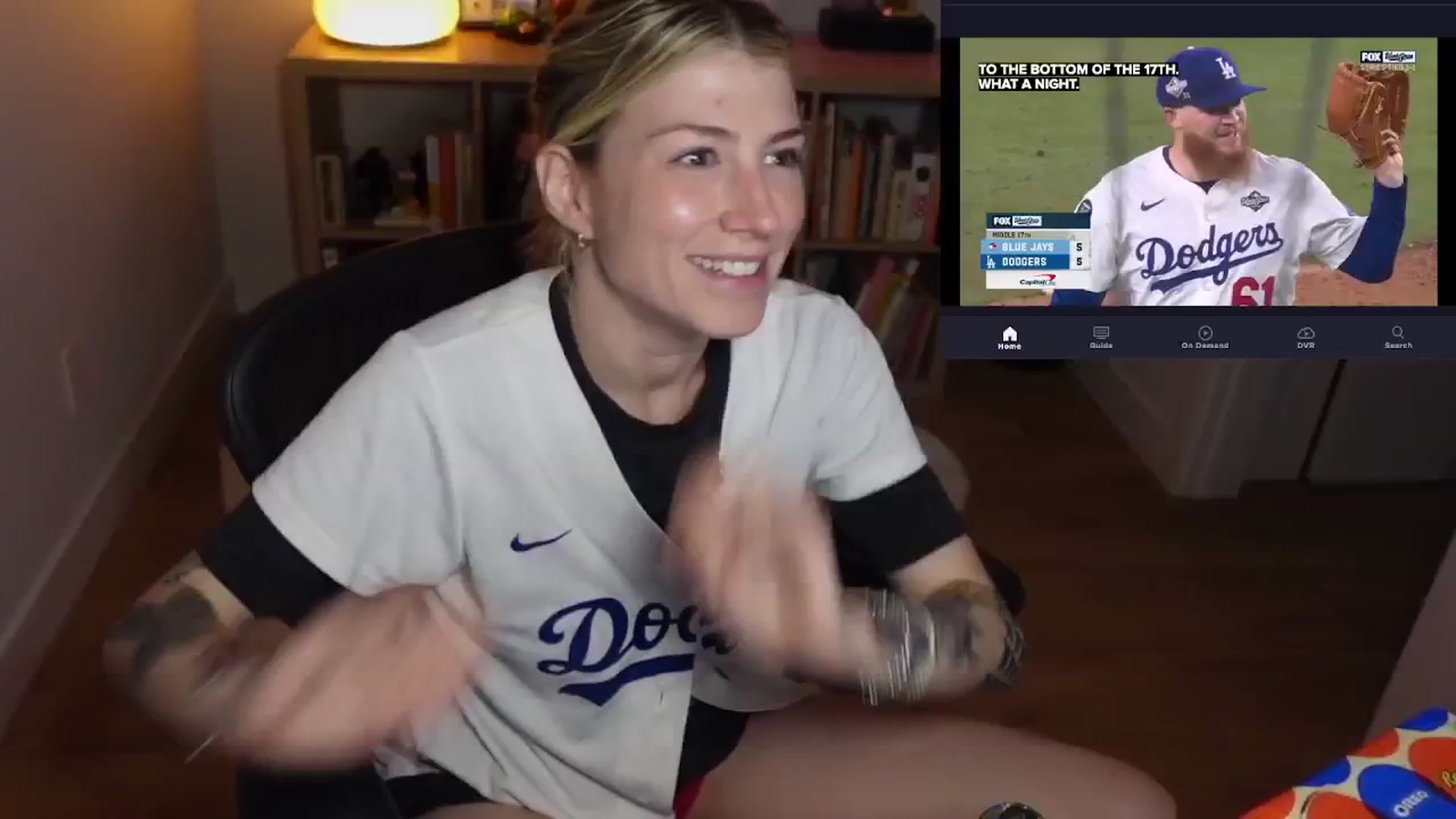 Gallery image thumbnail from stoney_fox's myfreecams stream on, 10/28/2025, 06:57 image 6 of 20