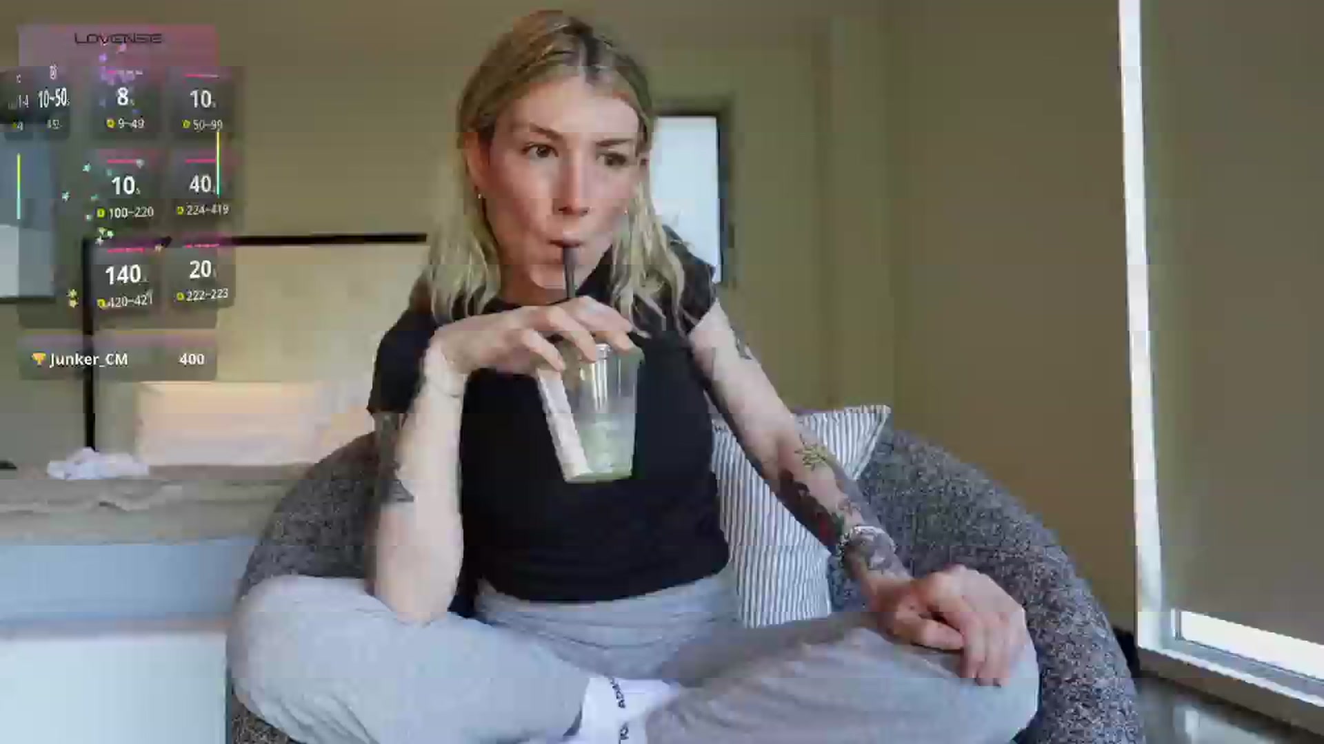 Gallery image thumbnail from stoney_fox's myfreecams stream on, 10/30/2025, 22:18 image 17 of 20