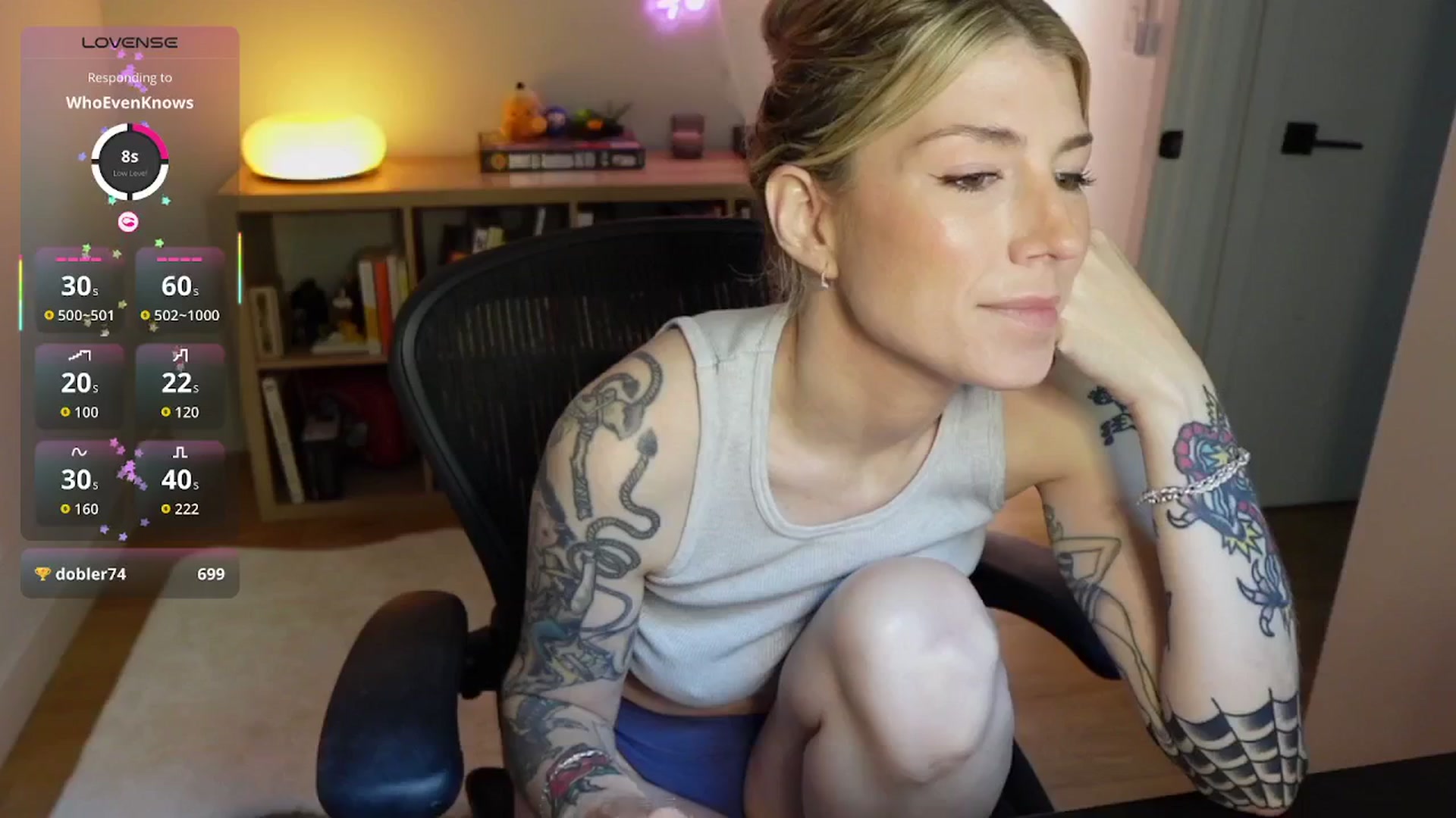 Gallery image thumbnail from stoney_fox's myfreecams stream on, 11/01/2025, 22:20 image 18 of 20