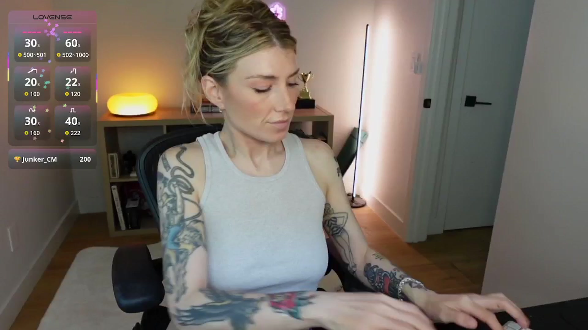Gallery image thumbnail from stoney_fox's myfreecams stream on, 11/01/2025, 22:20 image 2 of 20