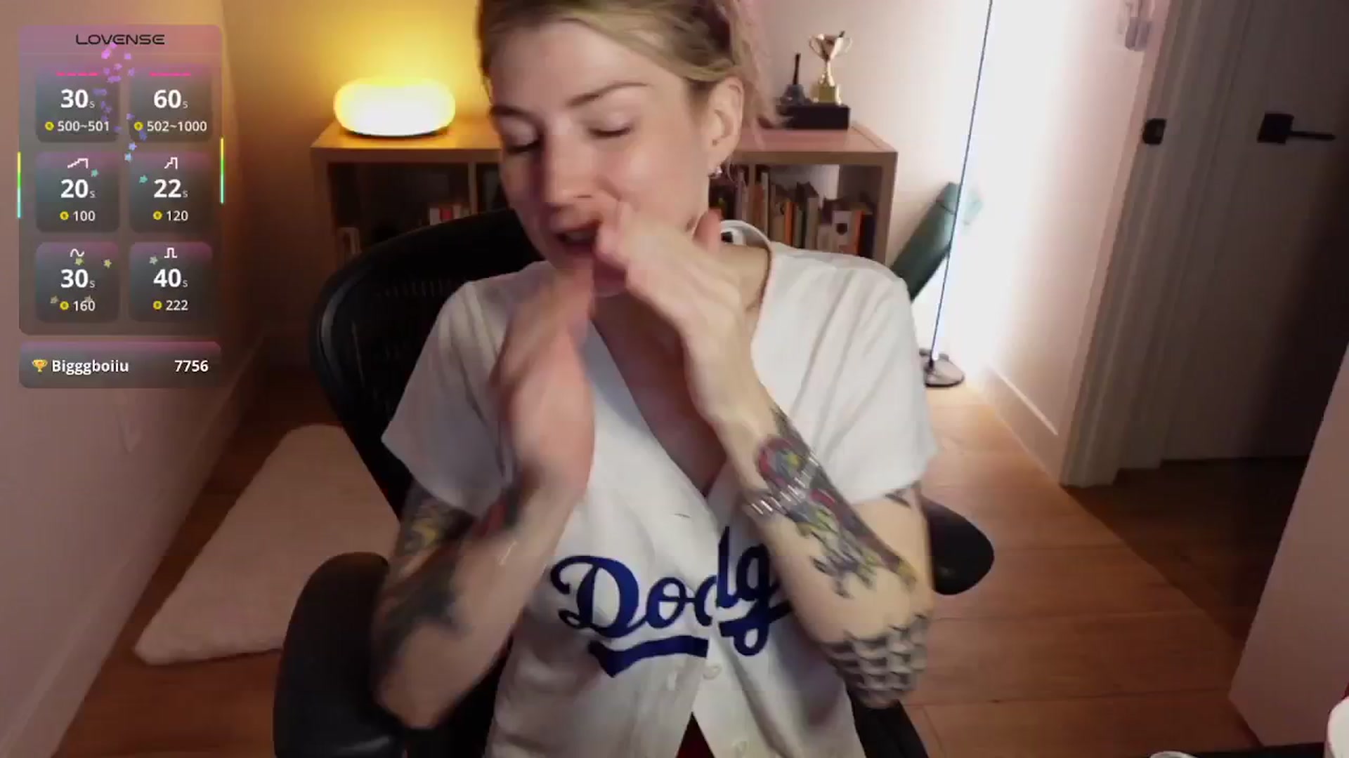 Gallery image thumbnail from stoney_fox's myfreecams stream on, 11/02/2025, 05:10 image 8 of 20