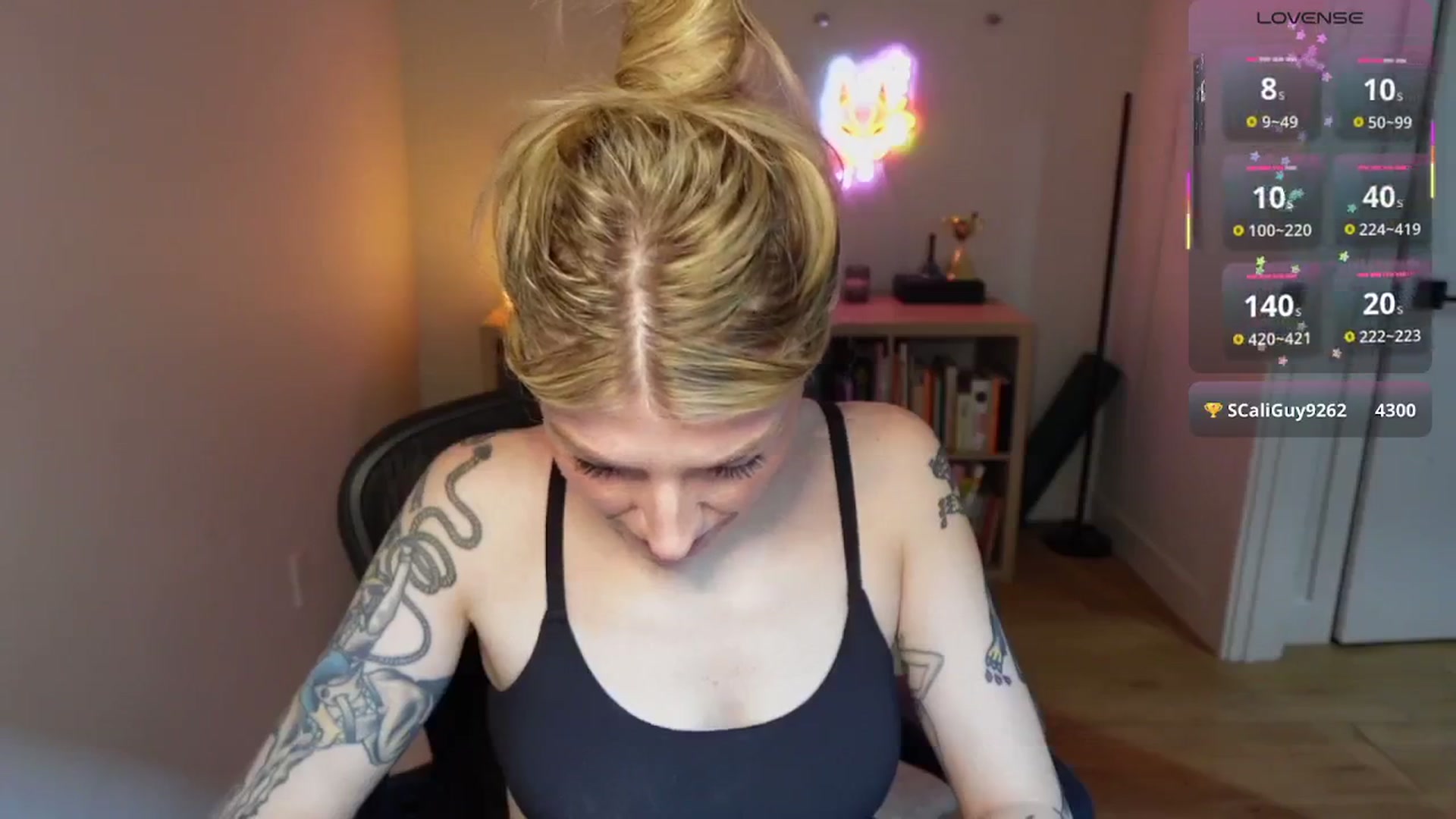Gallery image thumbnail from stoney_fox's myfreecams stream on, 11/04/2025, 24:04 image 6 of 20