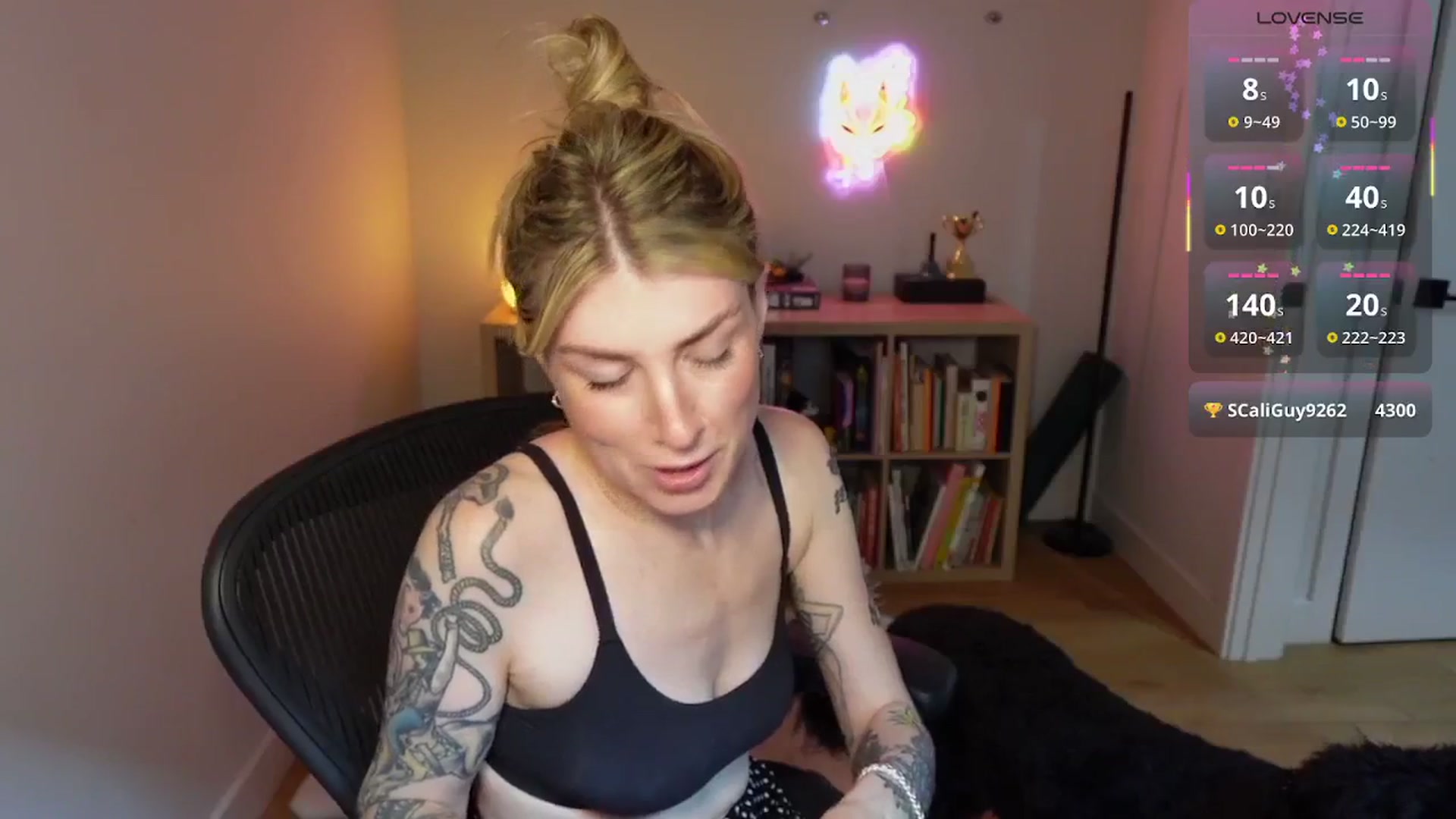 Gallery image thumbnail from stoney_fox's myfreecams stream on, 11/04/2025, 24:04 image 10 of 20