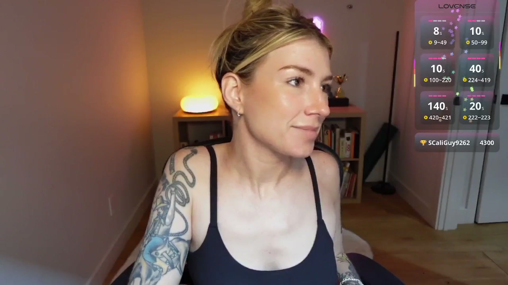 Gallery image thumbnail from stoney_fox's myfreecams stream on, 11/04/2025, 24:04 image 3 of 20