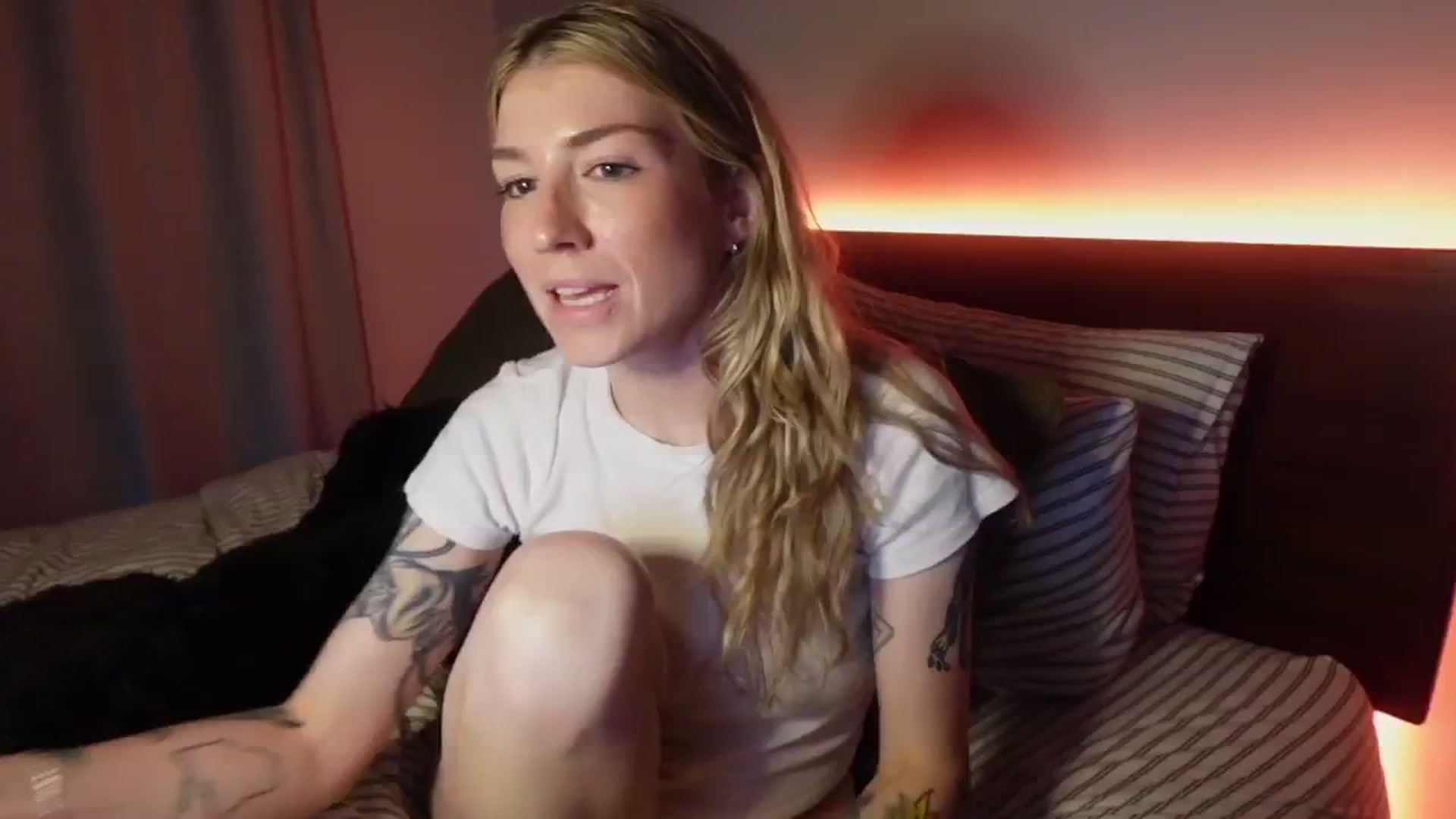 Gallery image thumbnail from stoney_fox's myfreecams stream on, 11/05/2025, 07:29 image 6 of 20