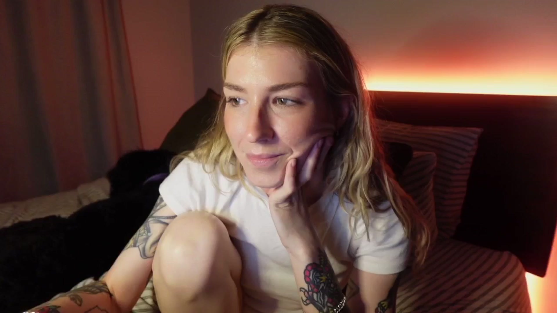 Gallery image thumbnail from stoney_fox's myfreecams stream on, 11/05/2025, 07:29 image 2 of 20