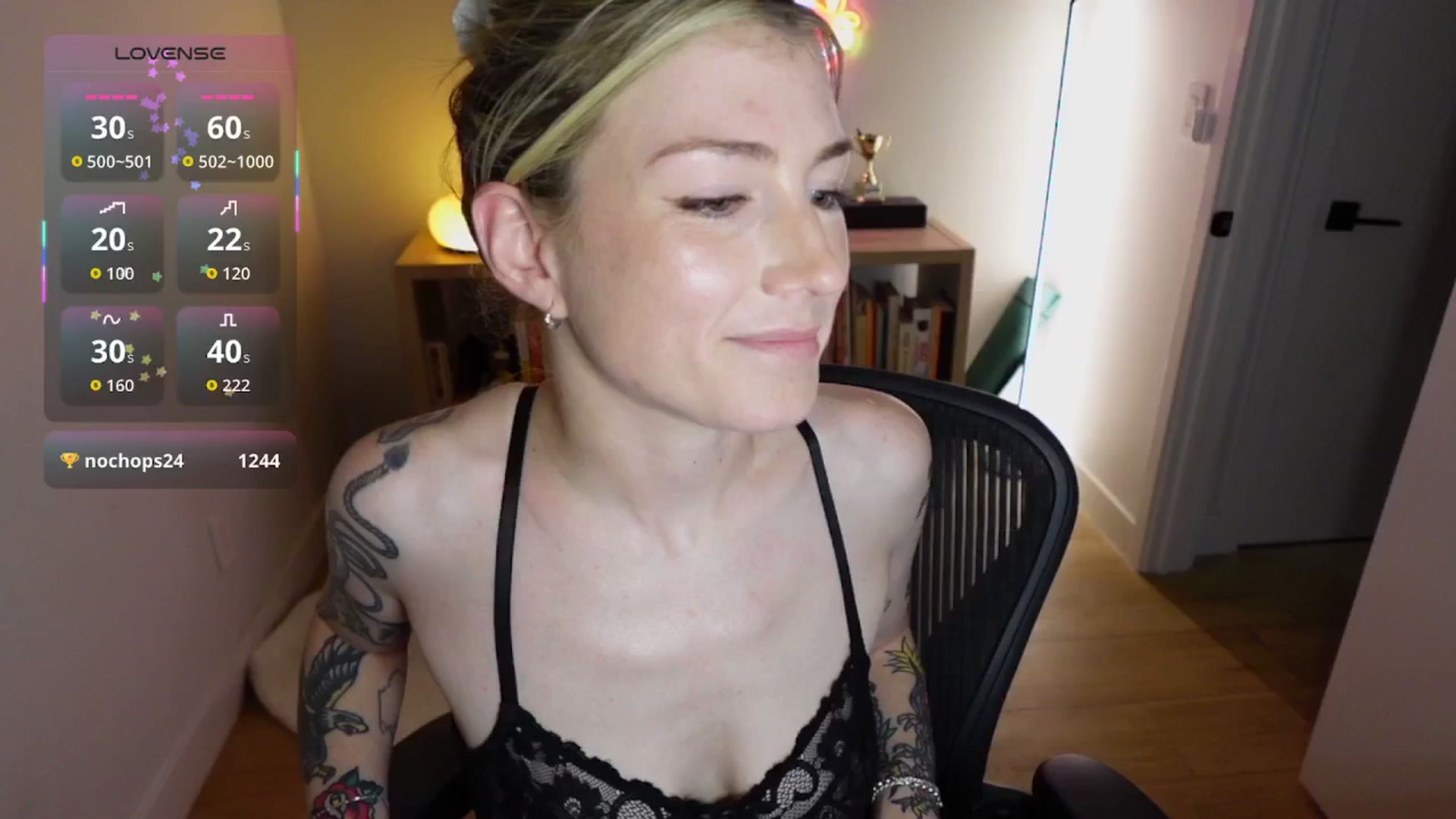 Gallery image thumbnail from stoney_fox's myfreecams stream on, 11/07/2025, 04:13 image 8 of 20