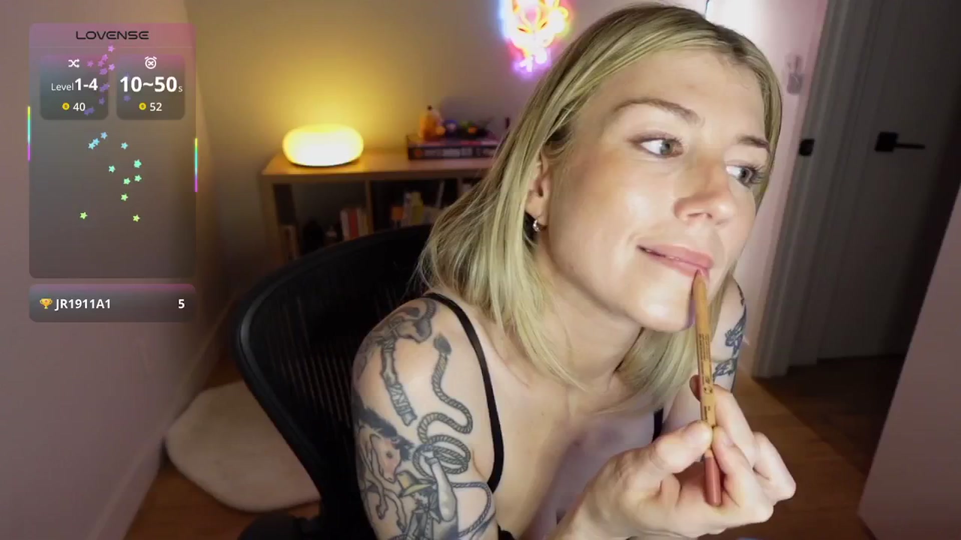 Gallery image thumbnail from stoney_fox's myfreecams stream on, 11/07/2025, 06:17 image 1 of 20