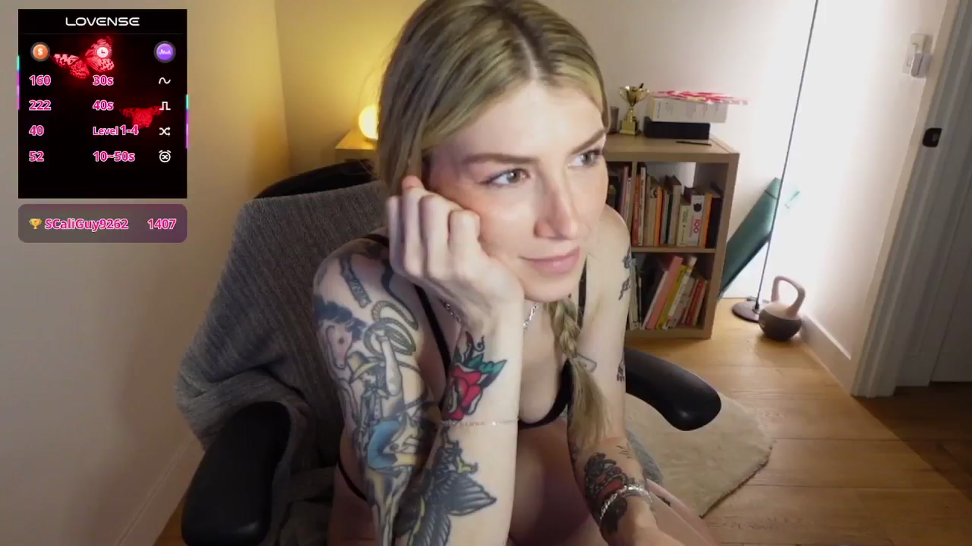 Gallery image thumbnail from stoney_fox's myfreecams stream on, 11/10/2025, 06:26 image 7 of 20
